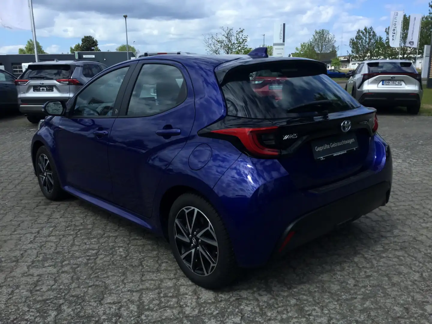 Toyota Yaris 1.5 Hybrid Team Deutschland SHZ ACC LED Blue - 2