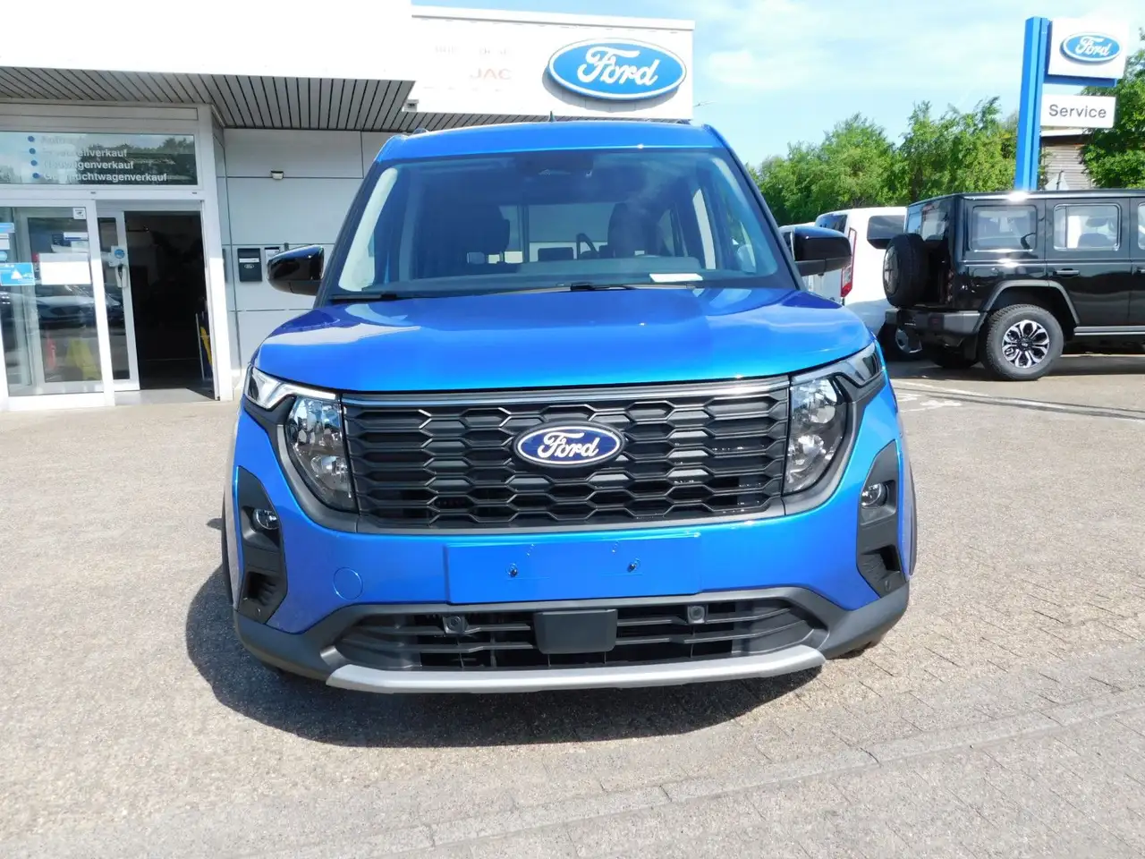 Ford Tourneo Courier Active 1.0 Autom. 4 J. Garantie 2