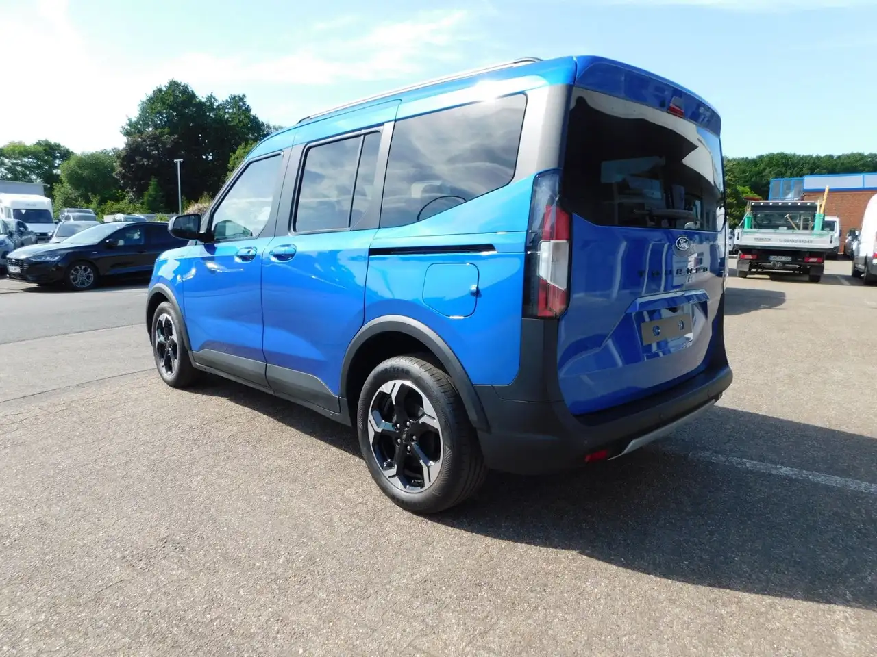 Ford Tourneo Courier Active 1.0 Autom. 4 J. Garantie 7