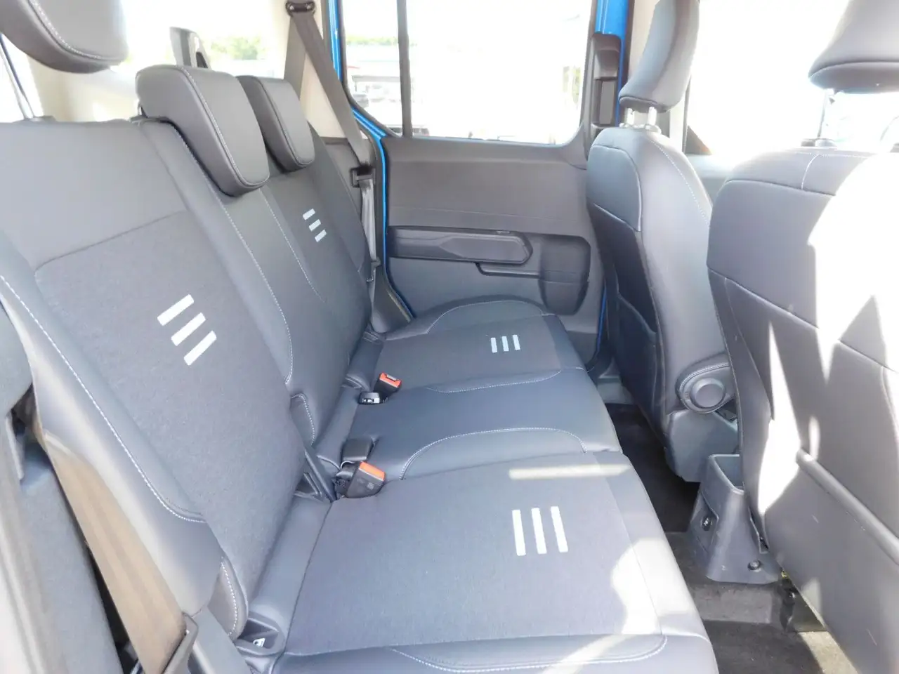 Ford Tourneo Courier Active 1.0 Autom. 4 J. Garantie 13