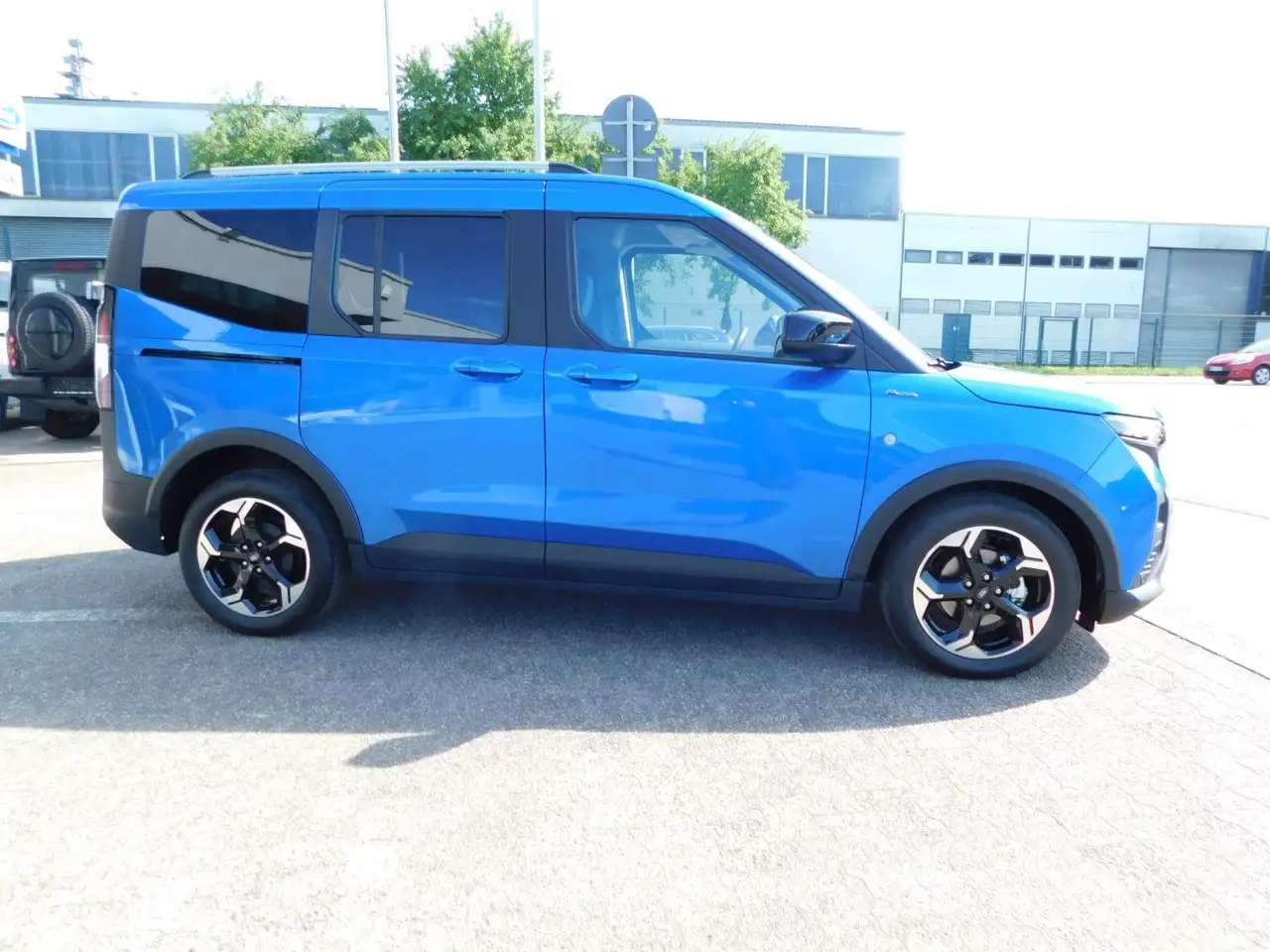 Ford Tourneo Courier Active 1.0 Autom. 4 J. Garantie 4