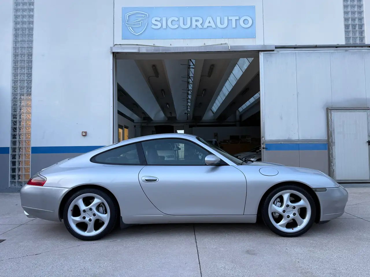 Porsche 911 996 Coupe 3.4 Carrera 4 Cambio Manuale Ultimo Proprietario dal 2003 a oggi, foto 3