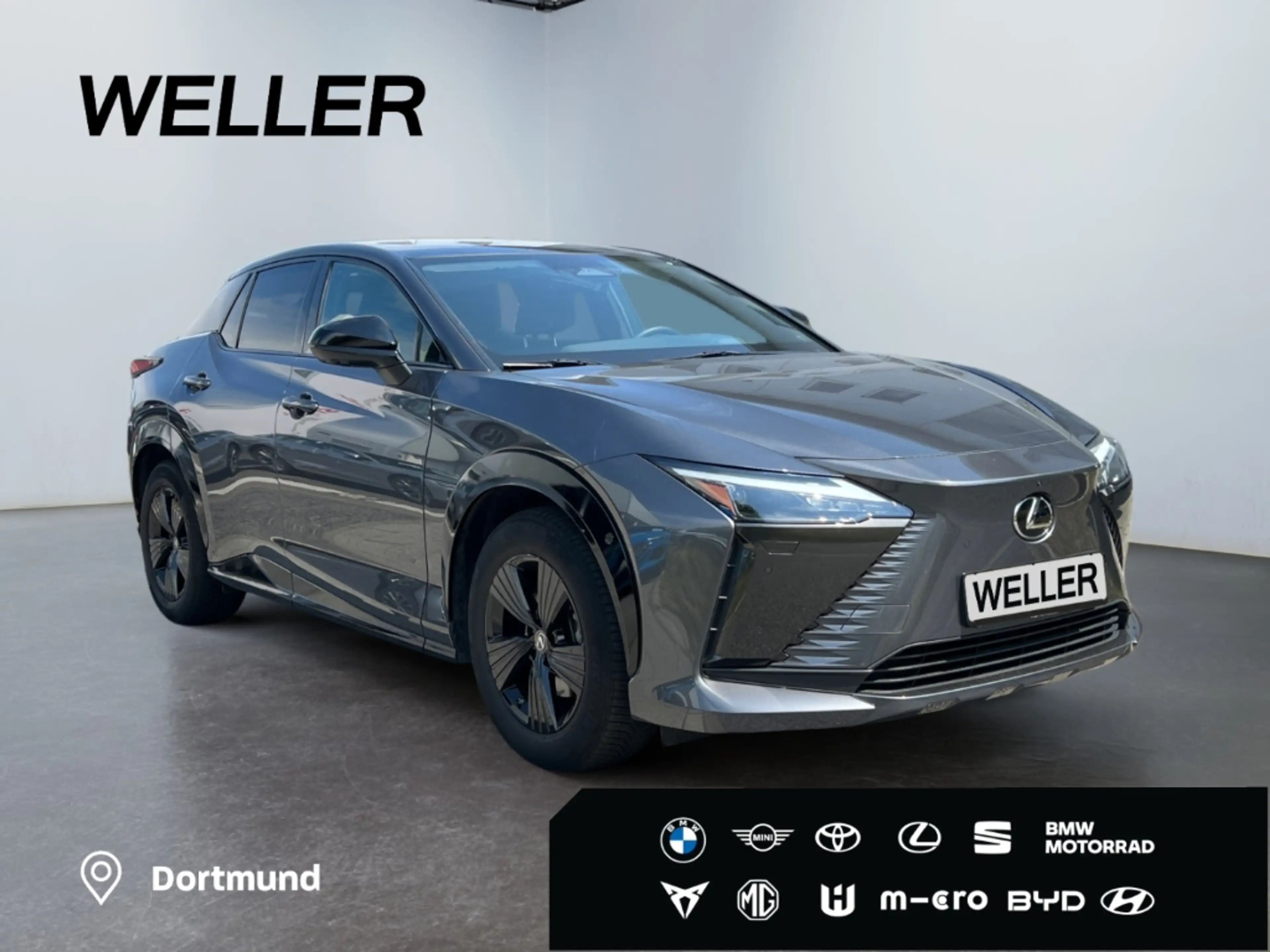 Lexus RZ 450E MIT LUXURY PAK *HUD*Pano*RCam*SHZ* — photo 3