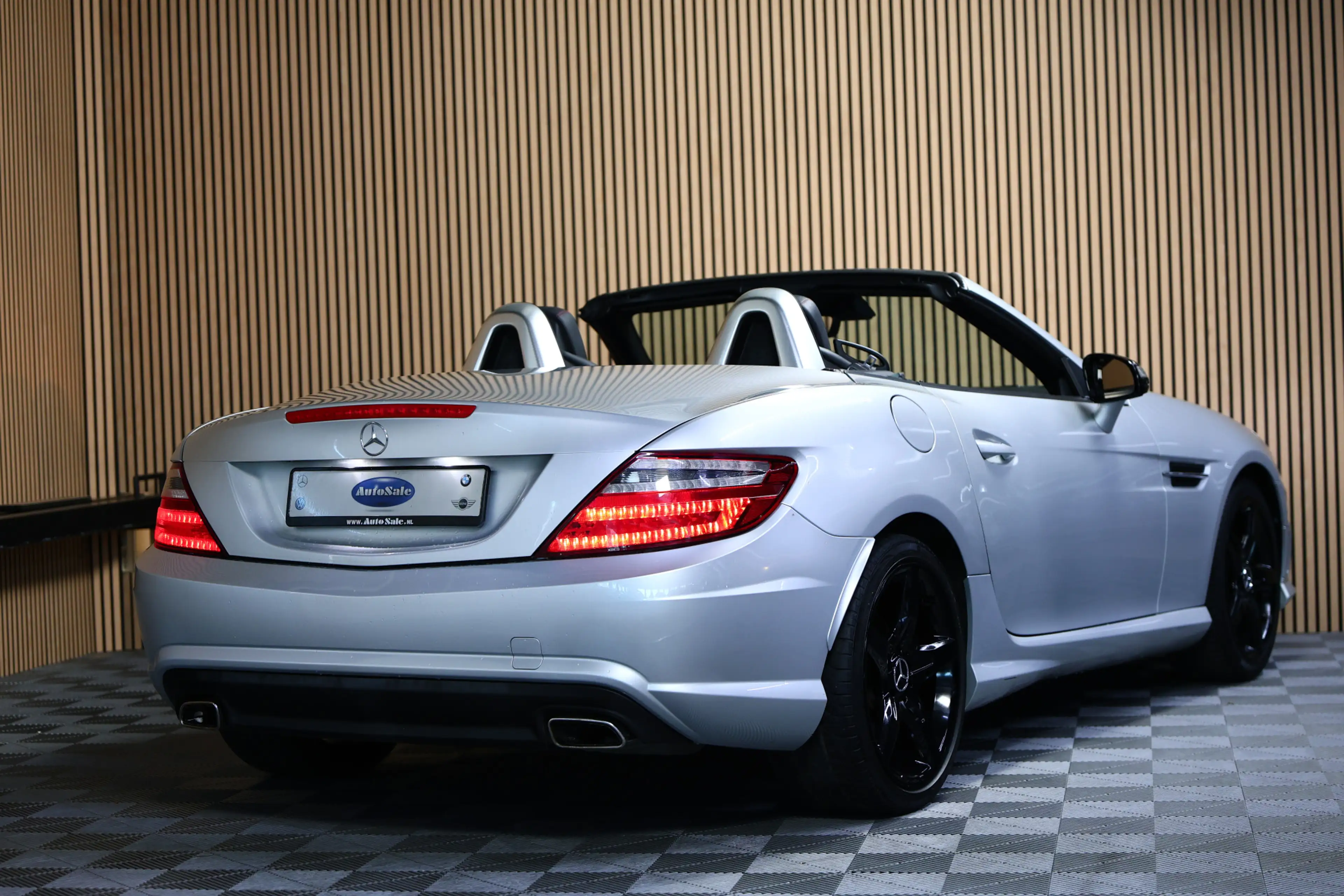 Mercedes-Benz SLK 250 AMG AUT NAVI PANO AIRSCARF STOELVW ECC "11 — photo 3