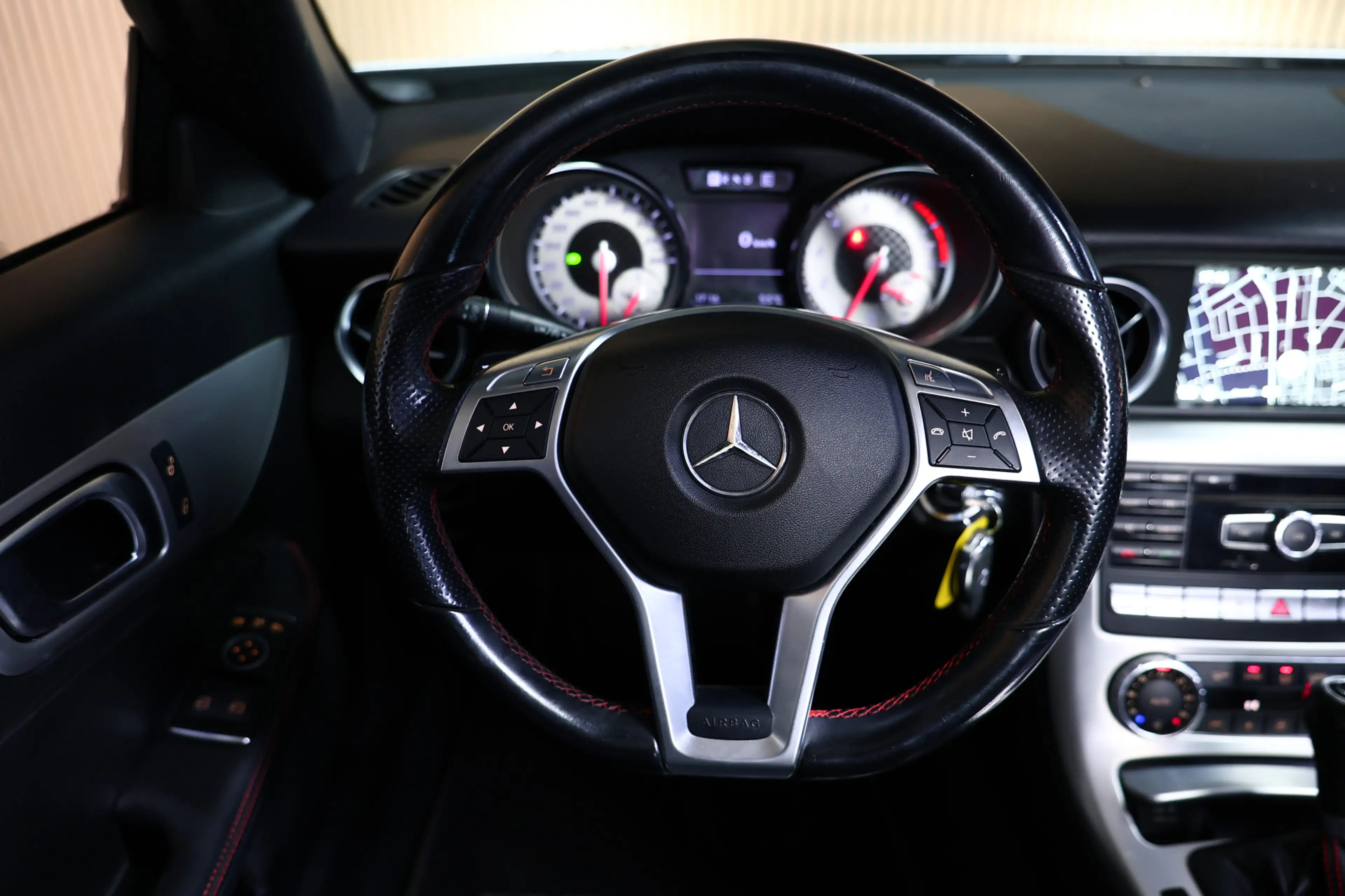 Mercedes-Benz SLK 250 AMG AUT NAVI PANO AIRSCARF STOELVW ECC "11 — photo 13