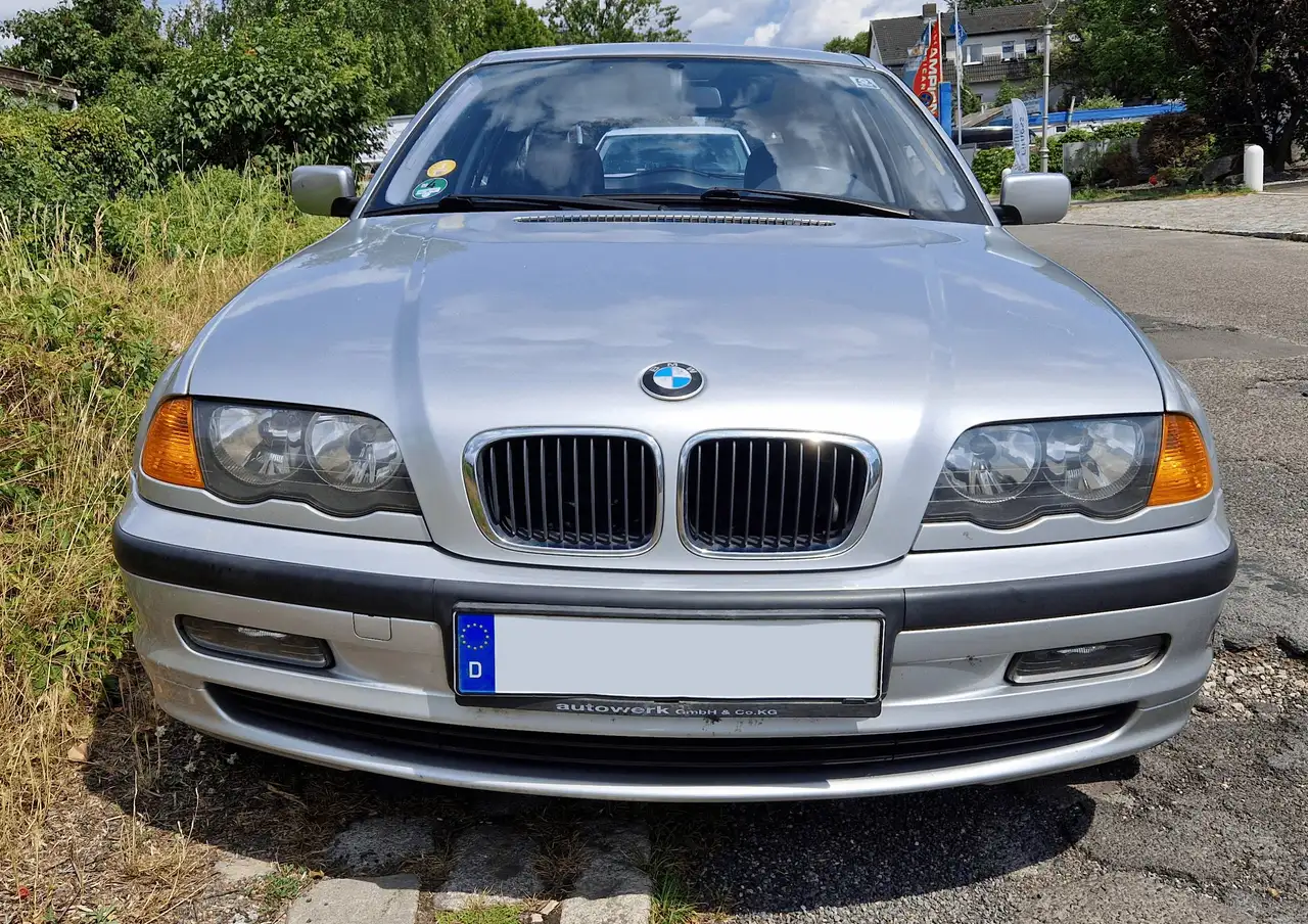 BMW 318i Touring BMW (E46) – Lückenlos gewartet | TÜV 07/28 NEU | Service & Bremsen NEU | Standheizung, foto 1