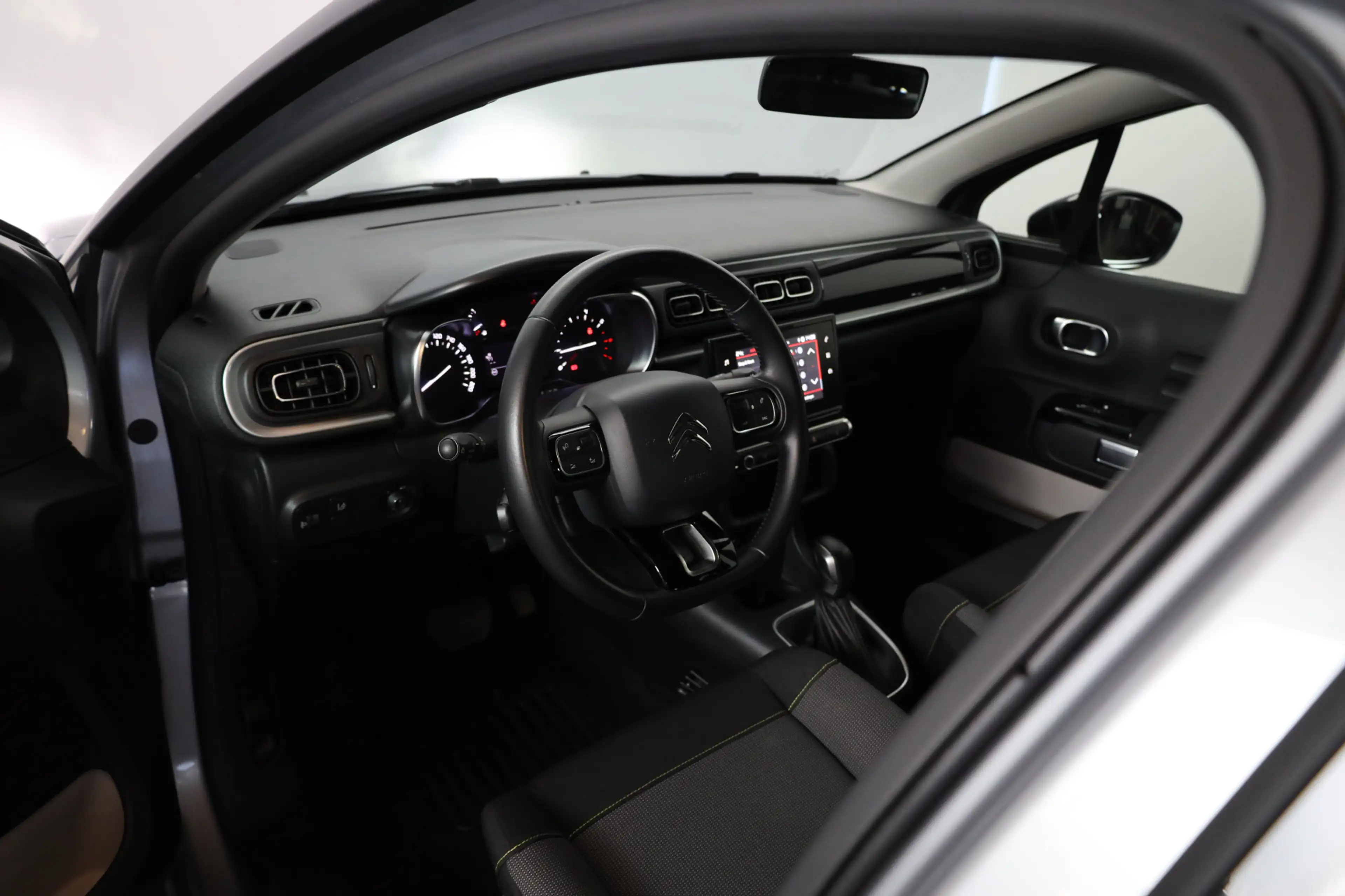 Citroen C3 PT 110 Shine Automaat-6 Carplay/Android auto | 17" — photo 22