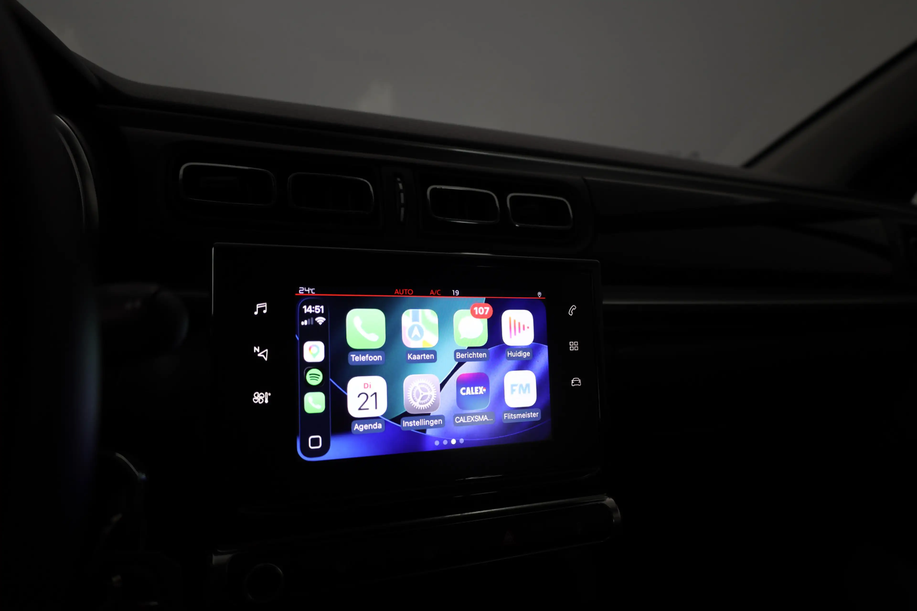 Citroen C3 PT 110 Shine Automaat-6 Carplay/Android auto | 17" — photo 4