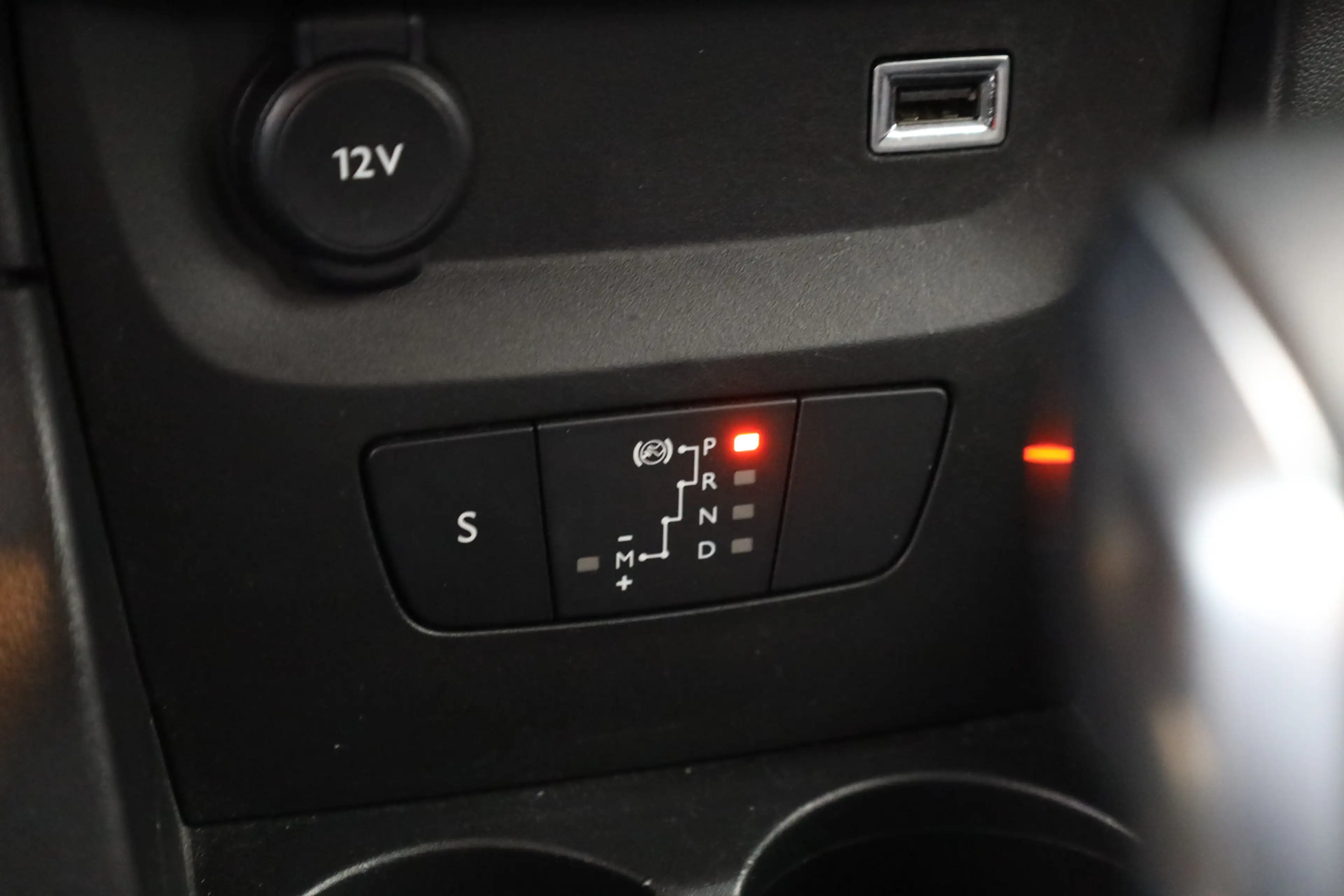 Citroen C3 PT 110 Shine Automaat-6 Carplay/Android auto | 17" — photo 19