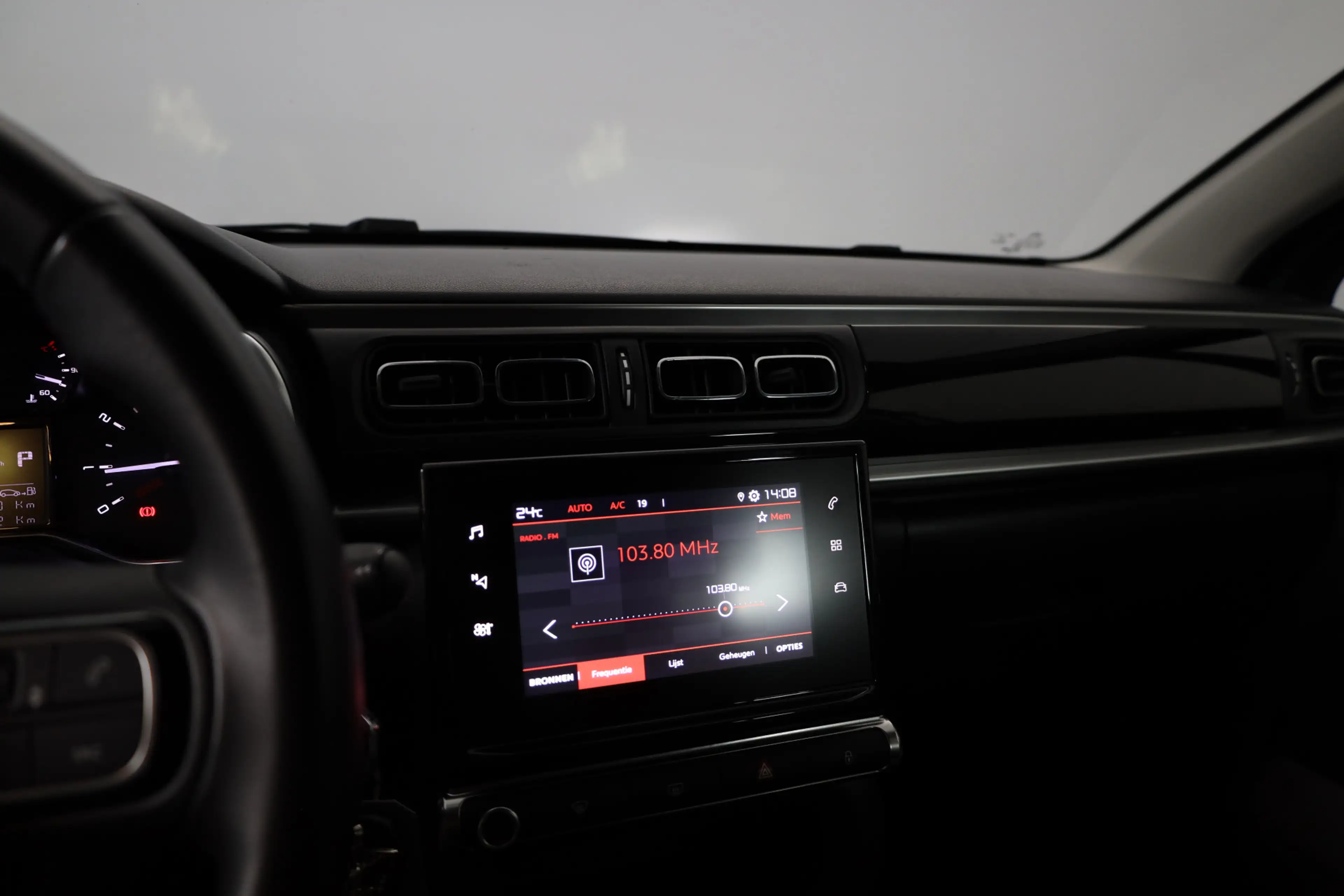 Citroen C3 PT 110 Shine Automaat-6 Carplay/Android auto | 17" — photo 17