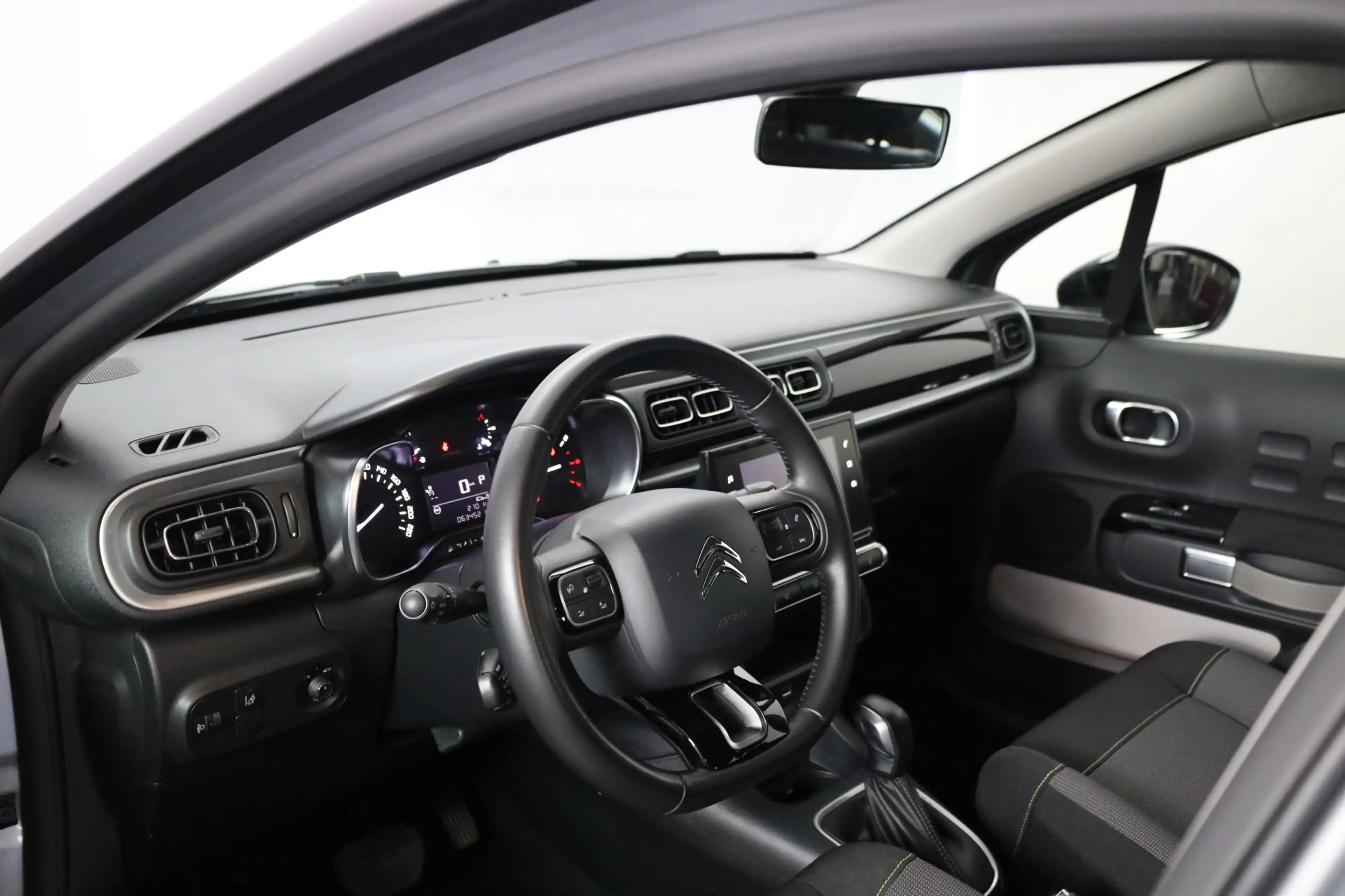 Citroen C3 PT 110 Shine Automaat-6 Carplay/Android auto | 17" — photo 15