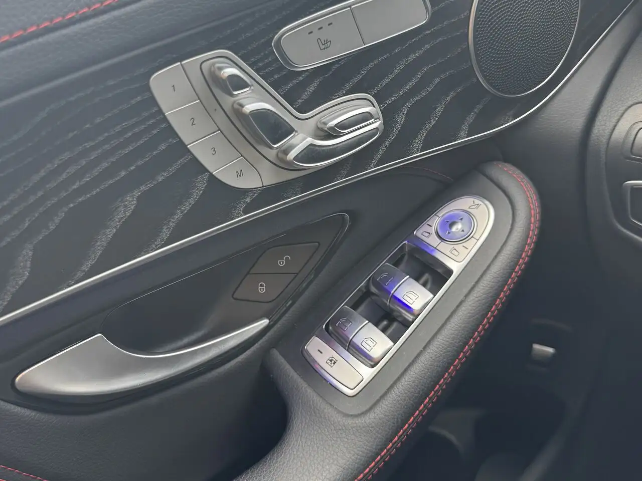 Mercedes-Benz GLC fotografie Mercedes-Benz GLC