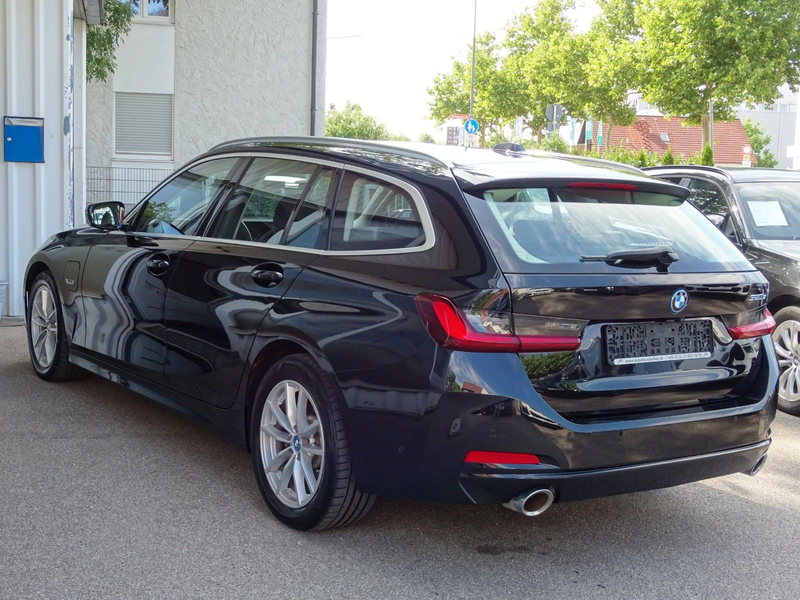 BMW 320 e Touring Aut LCI Curved Navi Ad. LEDer ACC — photo 4