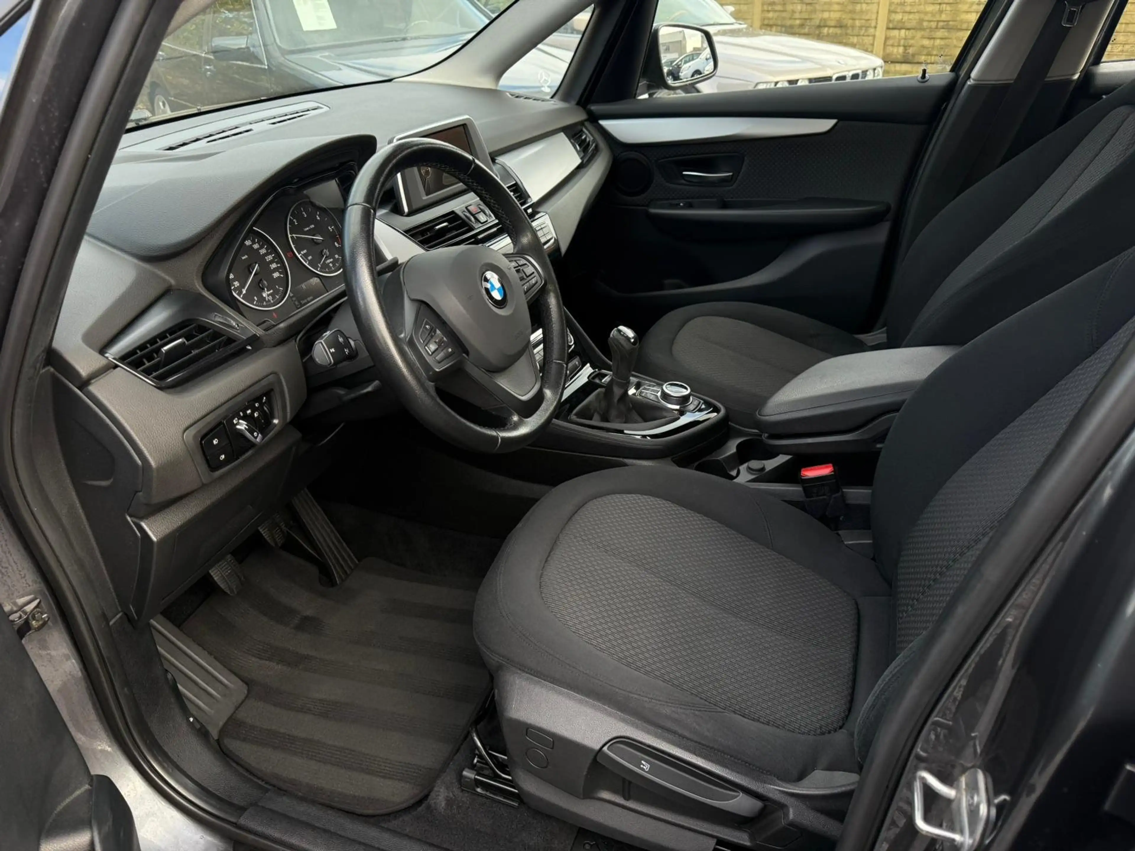 BMW 214 214d Airco Diesel Manueel 5Deurs ParkeerS * — photo 8