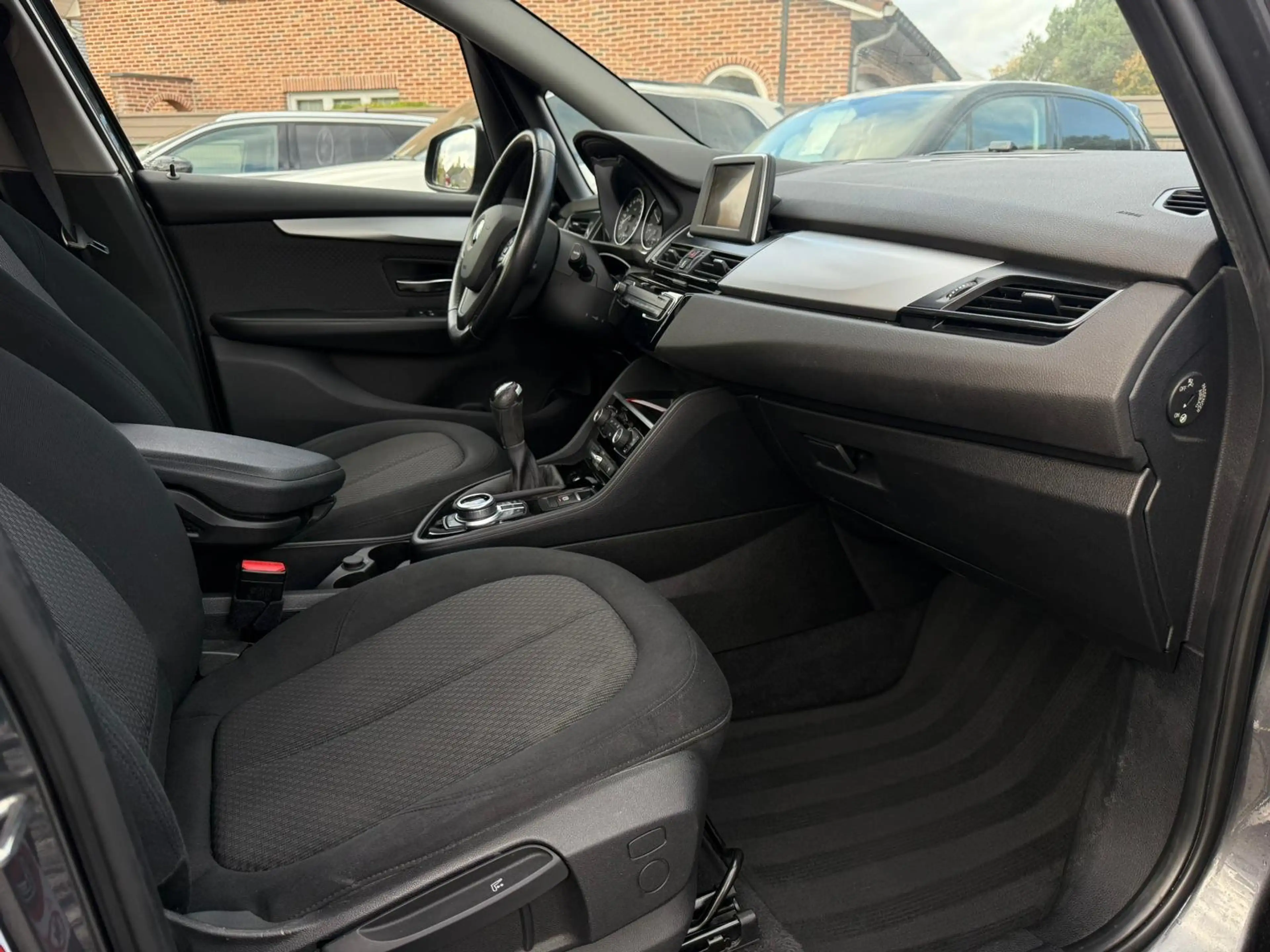 BMW 214 214d Airco Diesel Manueel 5Deurs ParkeerS * — photo 9
