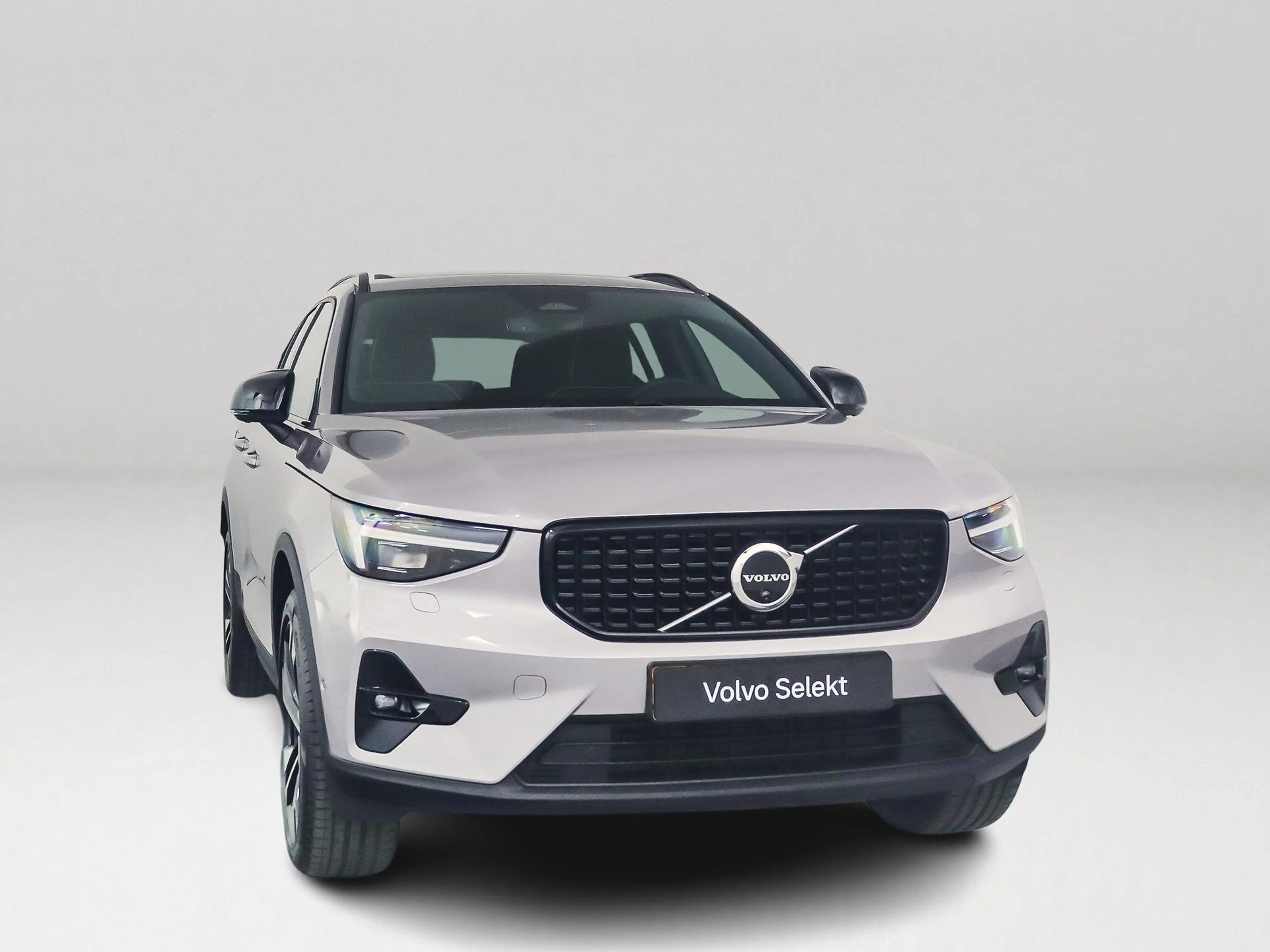 Volvo XC40 B4 Plus Dark | Panoramadak | 360° camera | Harman — photo 12