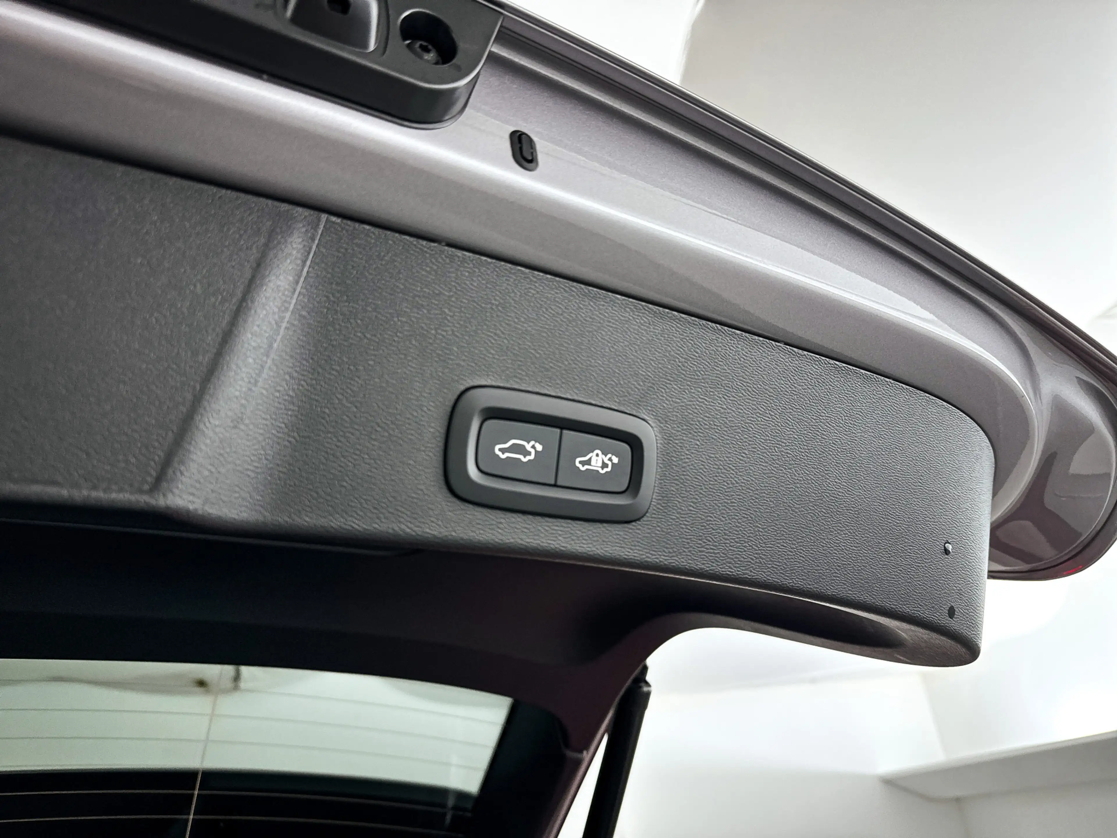 Volvo XC40 B4 Plus Dark | Panoramadak | 360° camera | Harman — photo 16