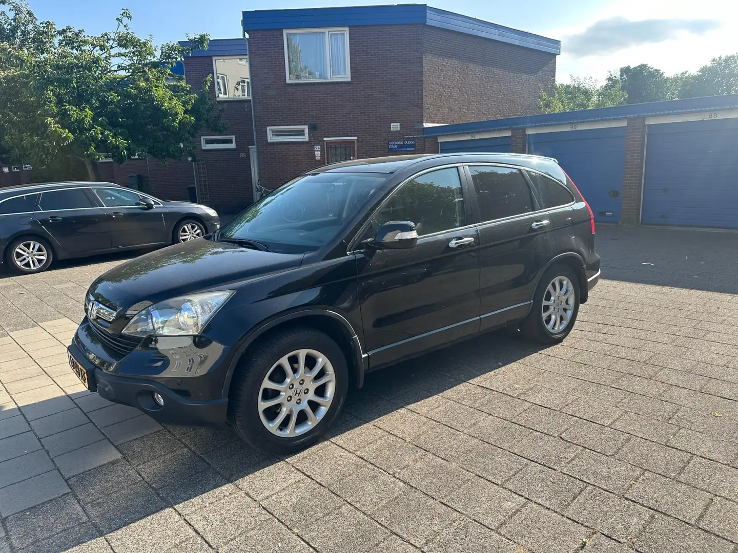 Honda CR-V 2.0i Executive 4WD Leder Panorama Cruise Zwart - 1