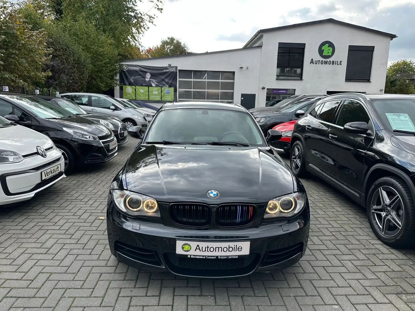 BMW 118 Lim.*NAVI*PDC*SHZ*TEMPO*XENON Schwarz - 2
