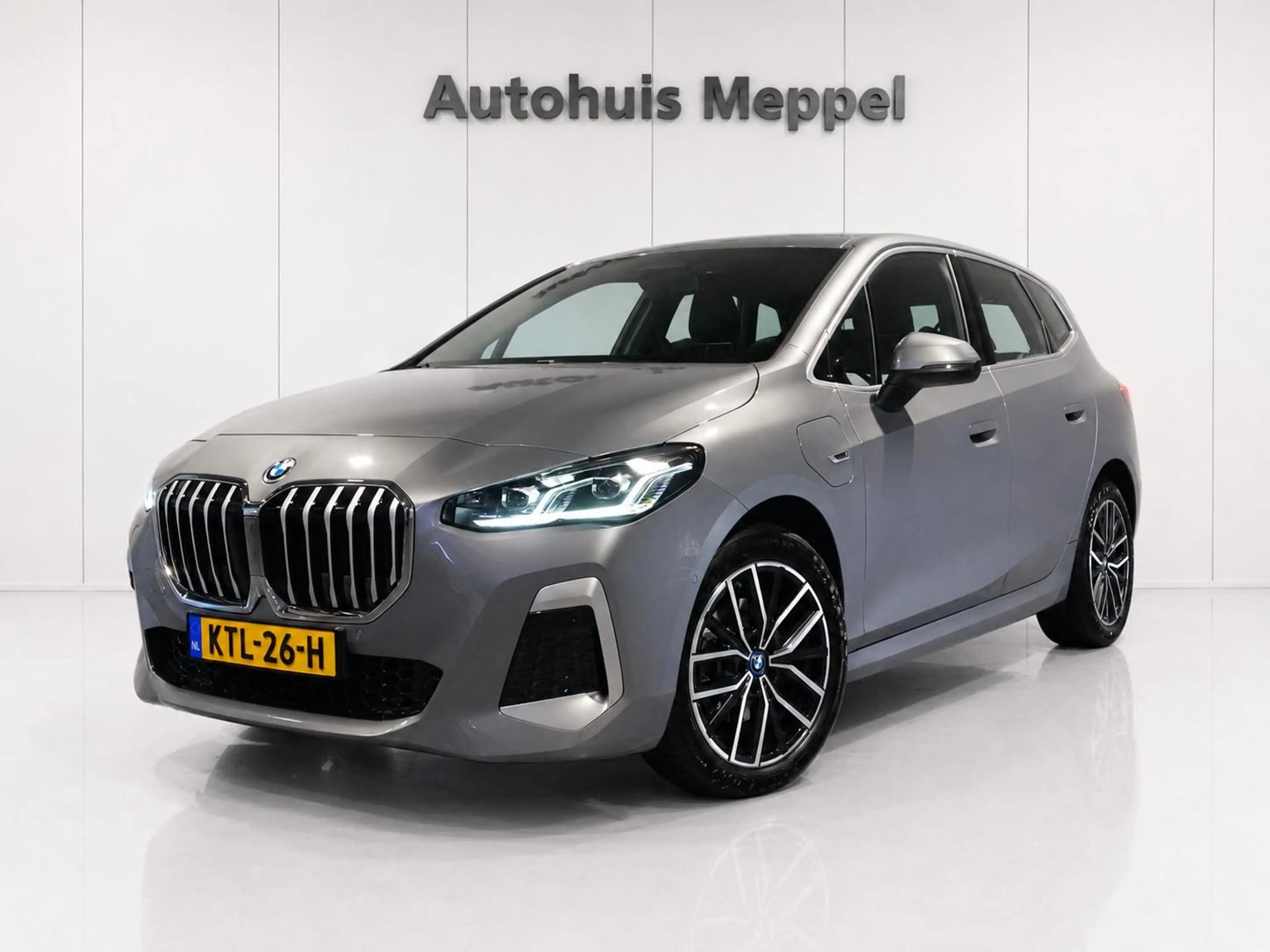 BMW 225 225e xDrive M-Sport*PDC*LED*Navigatie*Sportstoelen