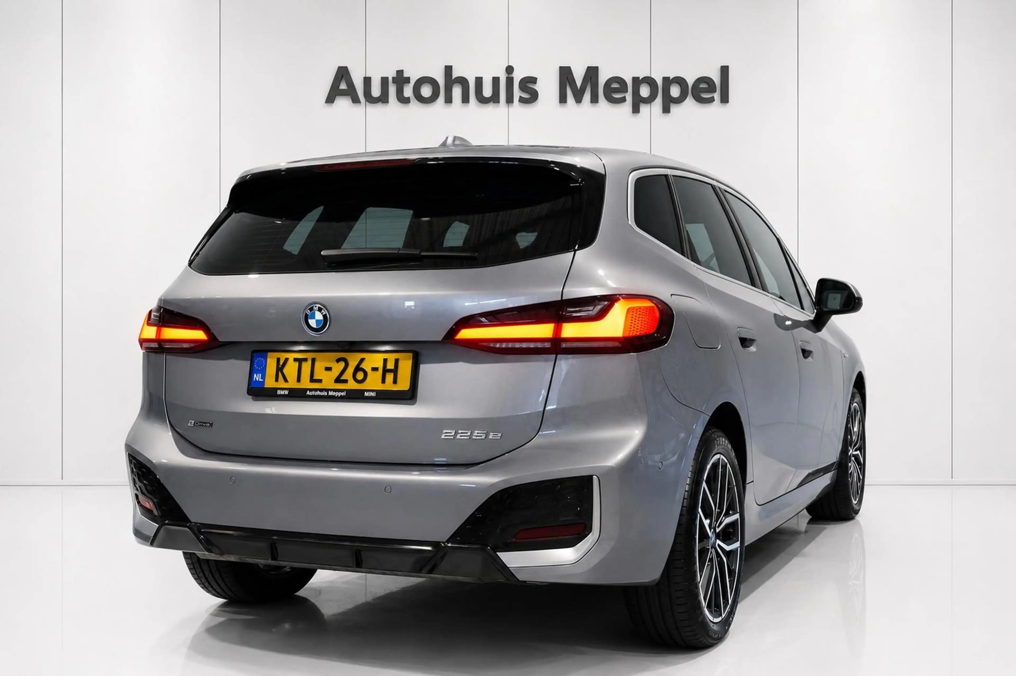 BMW 225 225e xDrive M-Sport*PDC*LED*Navigatie*Sportstoelen — photo 3