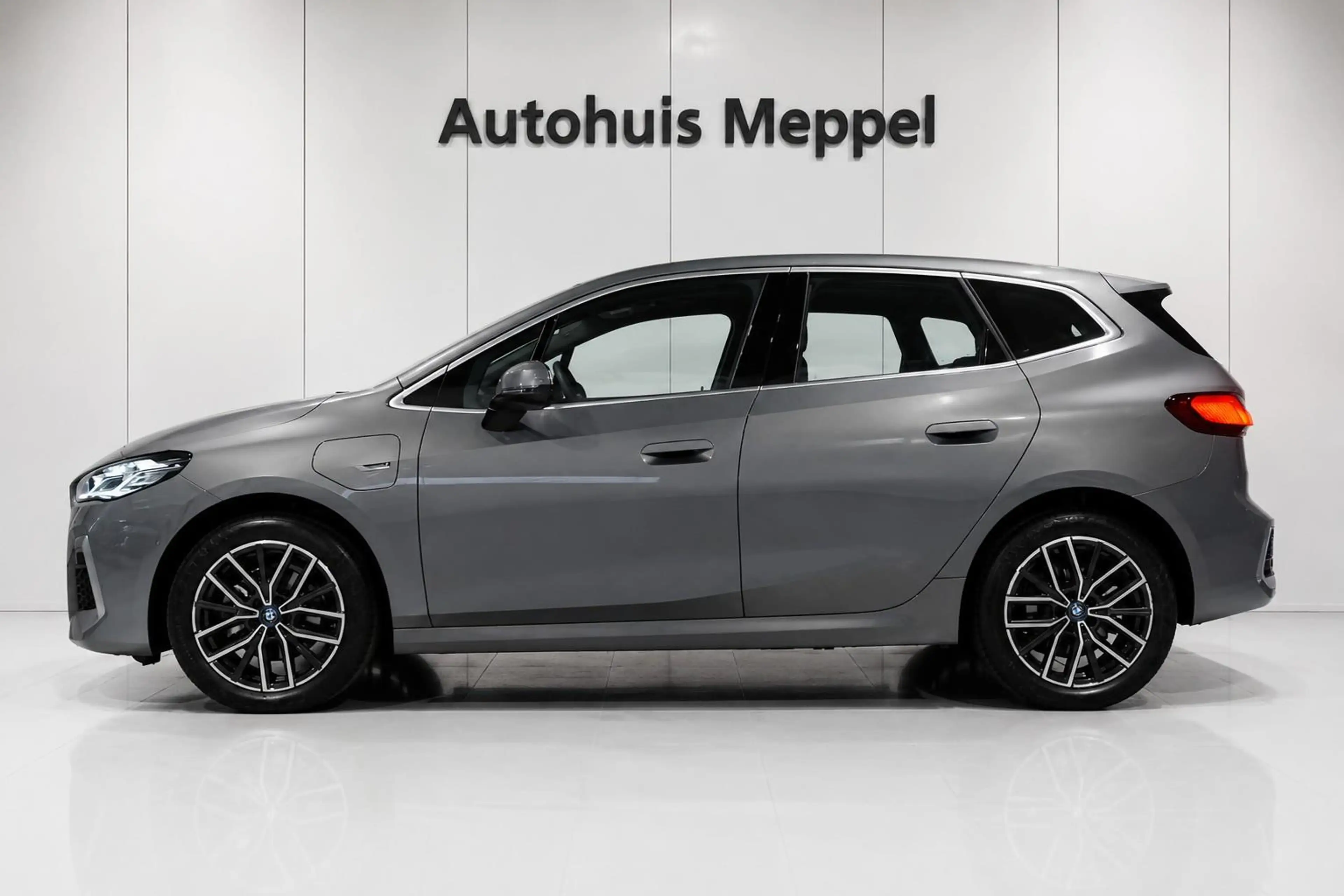 BMW 225 225e xDrive M-Sport*PDC*LED*Navigatie*Sportstoelen — photo 6
