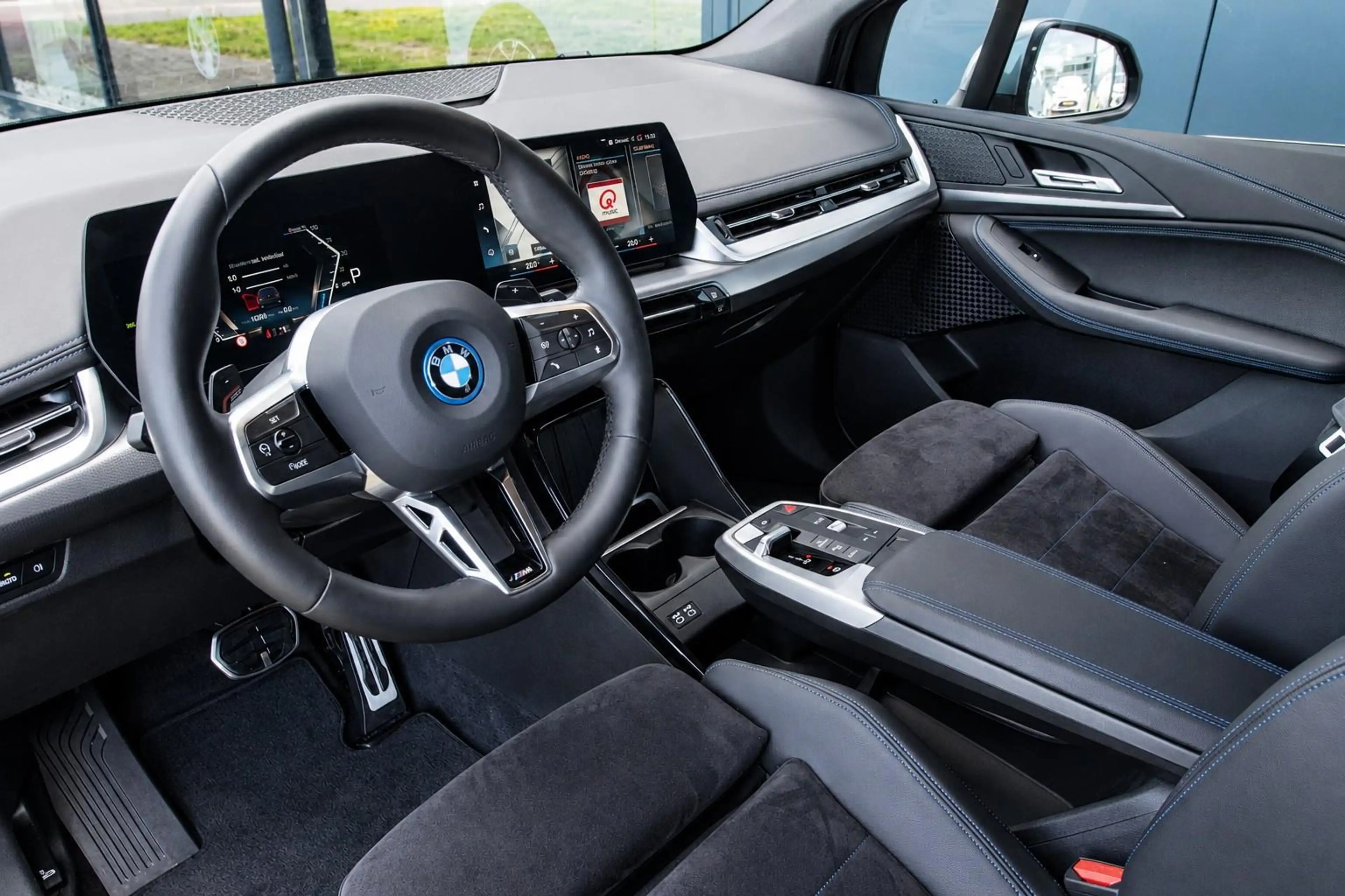 BMW 225 225e xDrive M-Sport*PDC*LED*Navigatie*Sportstoelen — photo 8