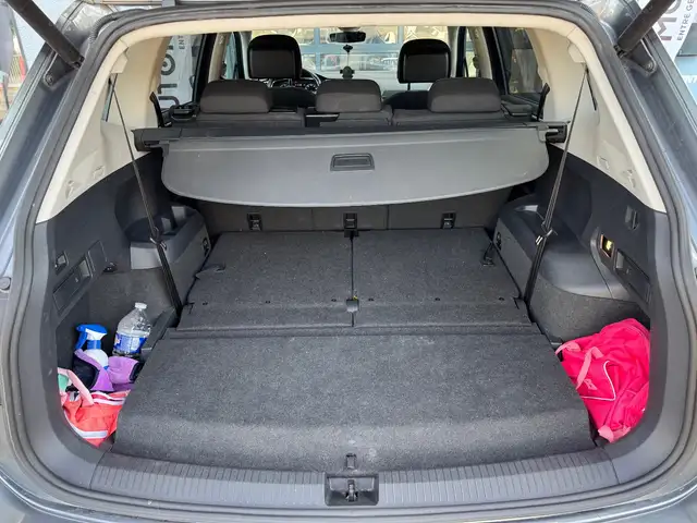 Volkswagen Tiguan Allspace view 30