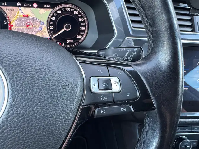 Volkswagen Tiguan Allspace view 16
