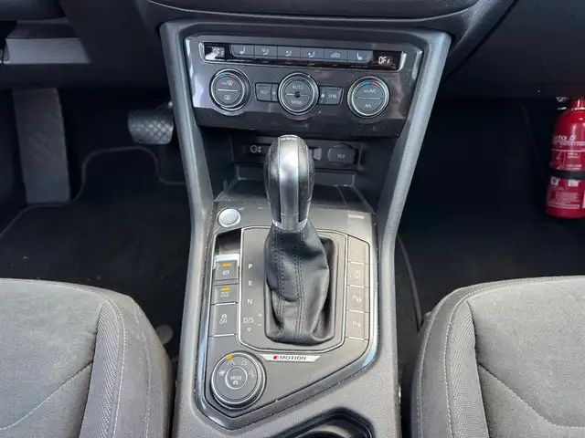Volkswagen Tiguan Allspace view 22