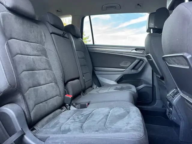 Volkswagen Tiguan Allspace view 12