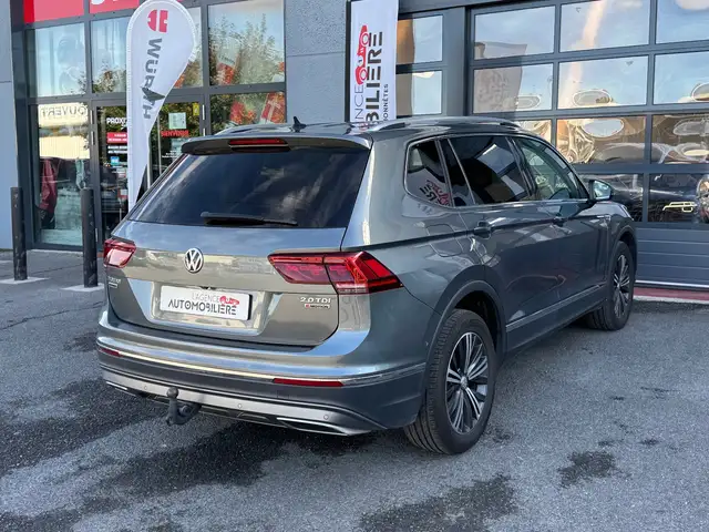 Volkswagen Tiguan Allspace view 5