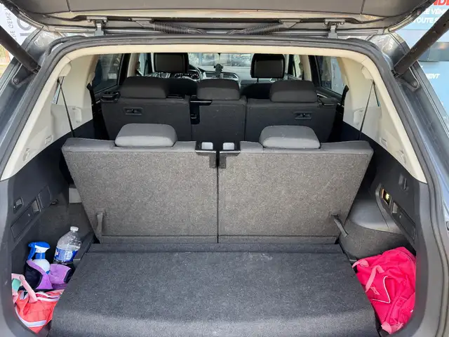 Volkswagen Tiguan Allspace view 29