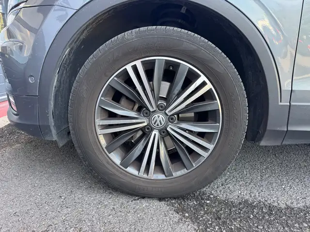 Volkswagen Tiguan Allspace view 24