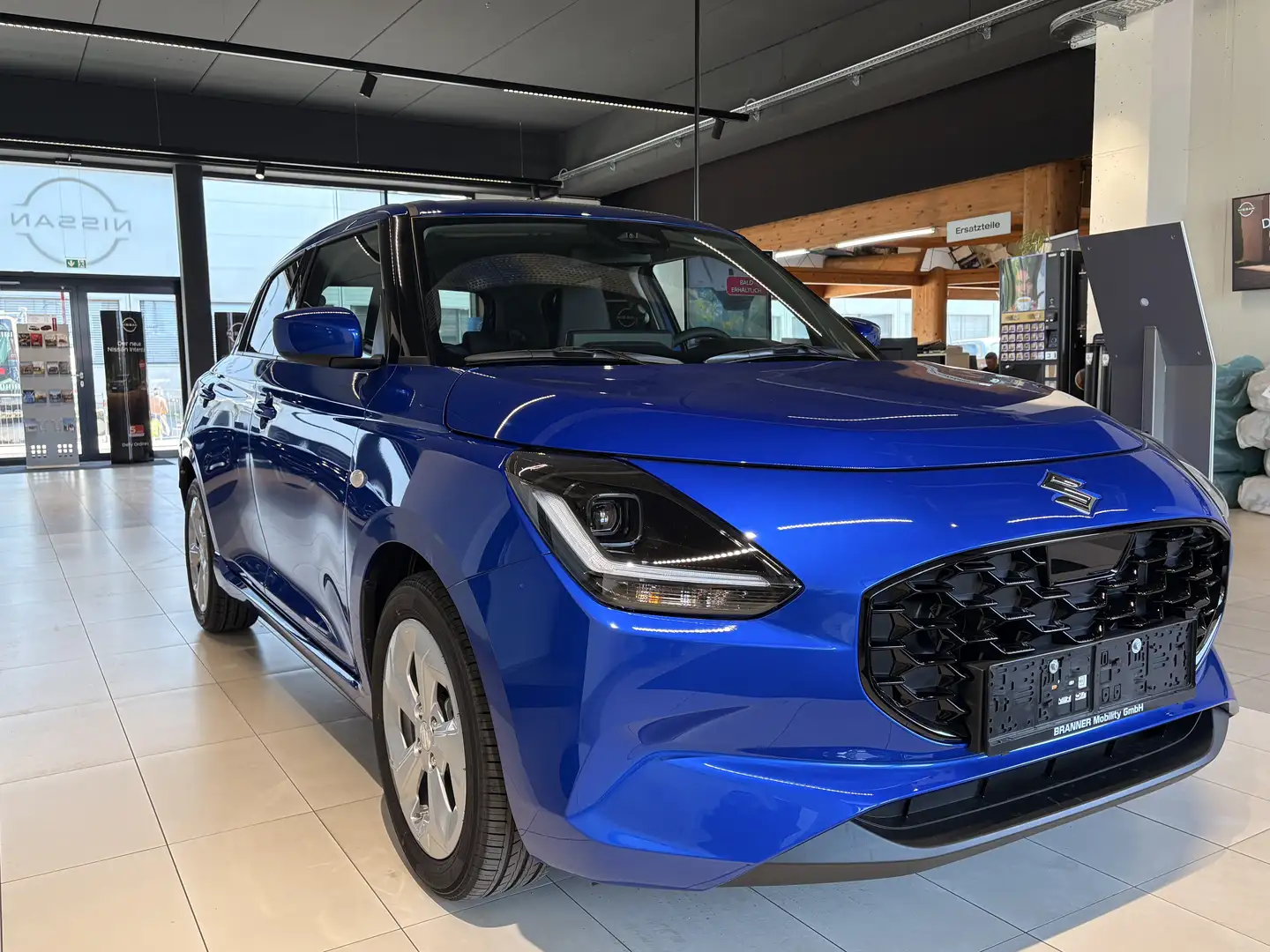 Suzuki Swift Swift 1,2 Hybrid Shine Blau - 1