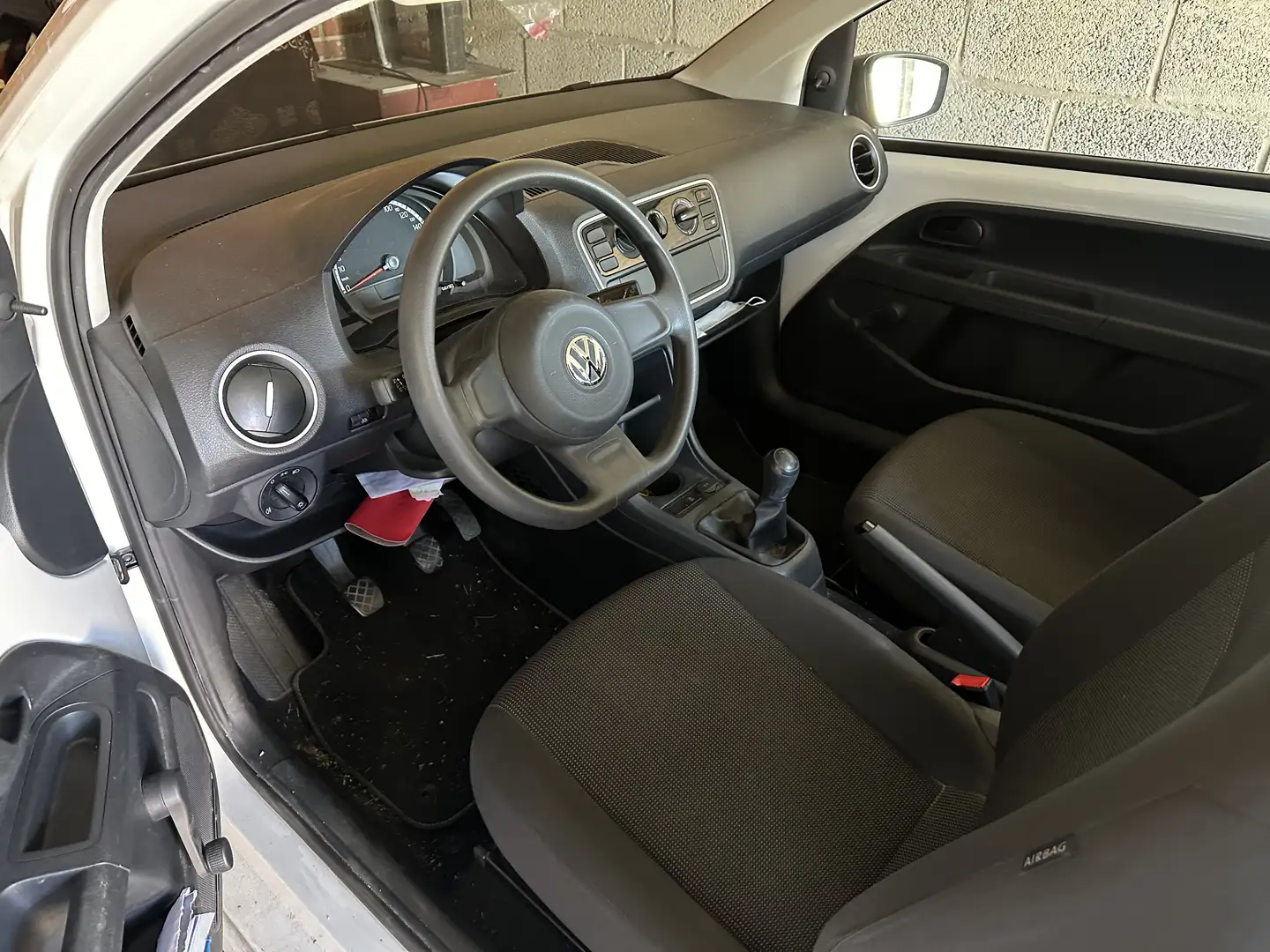 Volkswagen up! take - 2