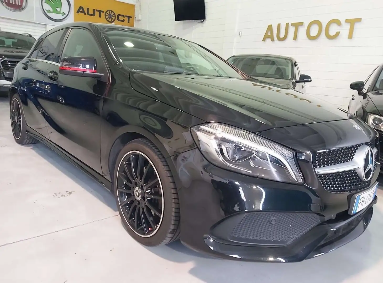 Mercedes-Benz A 180 A 180 d Premium my16 Nero - 1
