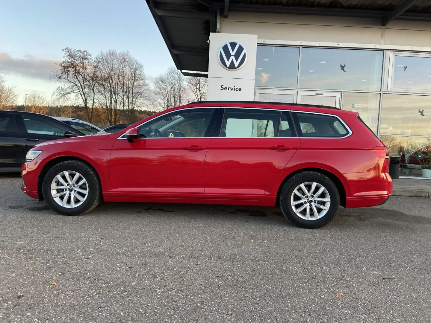 Volkswagen Passat Variant 2.0 TDI DSG Business NAVI+LED+AHK Rot - 2