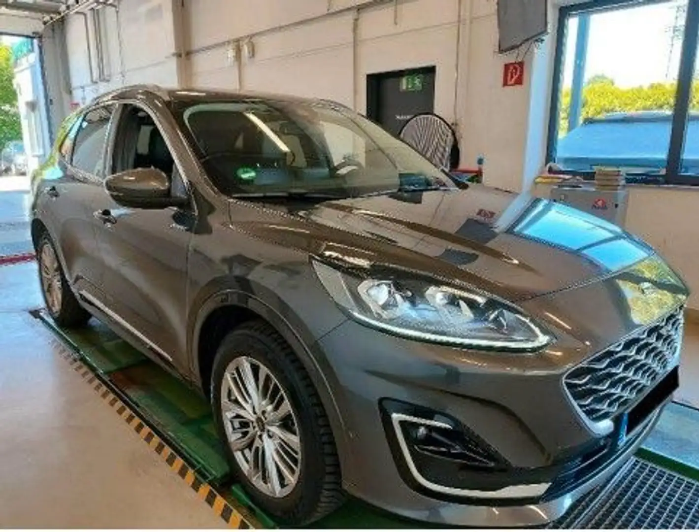 Ford Kuga Vignale*schw. AHK*ACC* Gris - 2