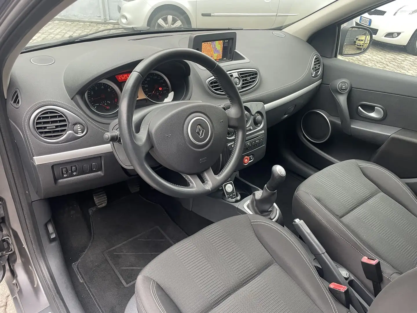 Renault Clio Clio 5p 1.2 tce Dynamique (20th) 100cv NEOPATENTA Grigio - 2