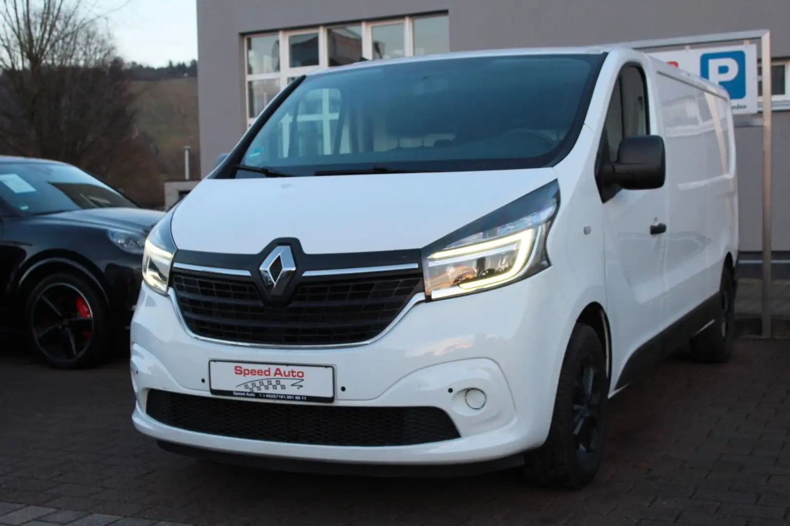 Renault Trafic 2.0 dCi L2H1 3,0t Komf/KLIMA/AHK/3-SITZER Weiß - 2