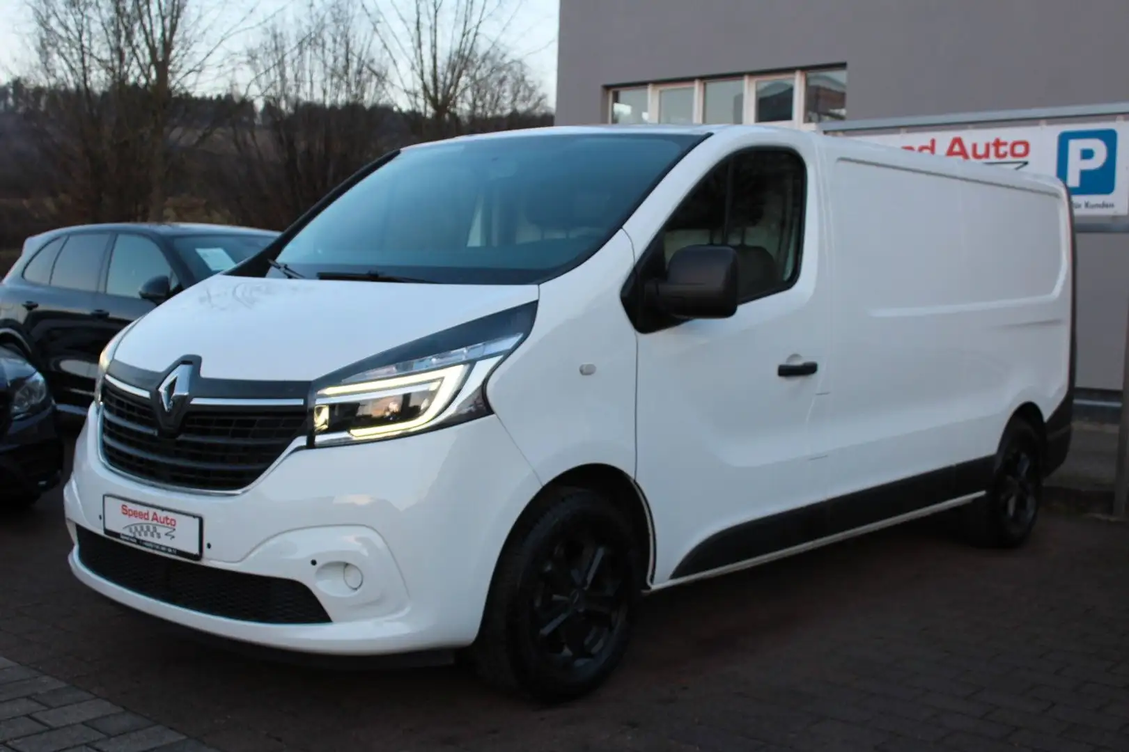 Renault Trafic 2.0 dCi L2H1 3,0t Komf/KLIMA/AHK/3-SITZER Weiß - 1