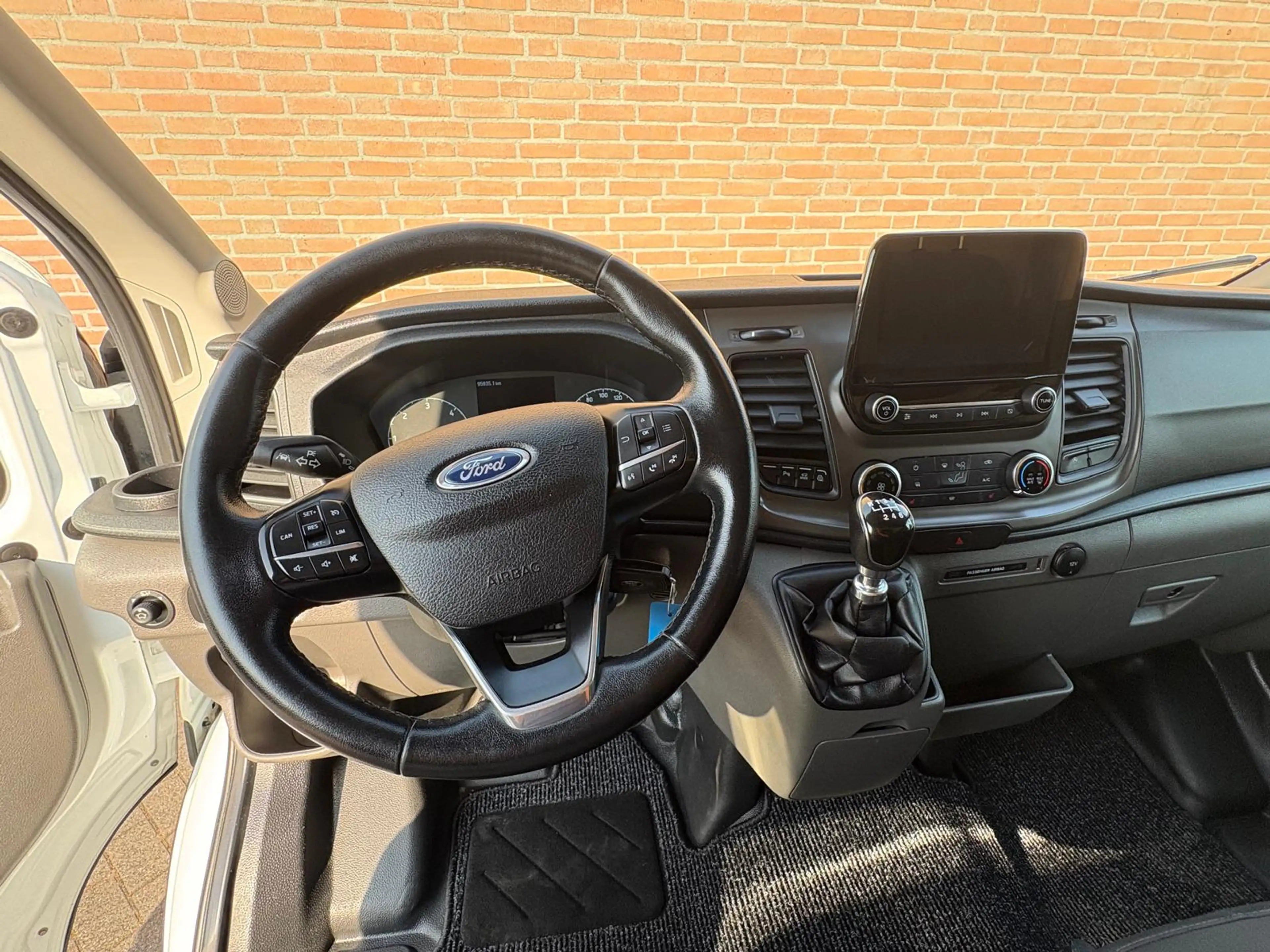 Ford Transit 2.0TDCI 130PK L3H2 Cruisecontrol / Camera / Trekha — photo 7