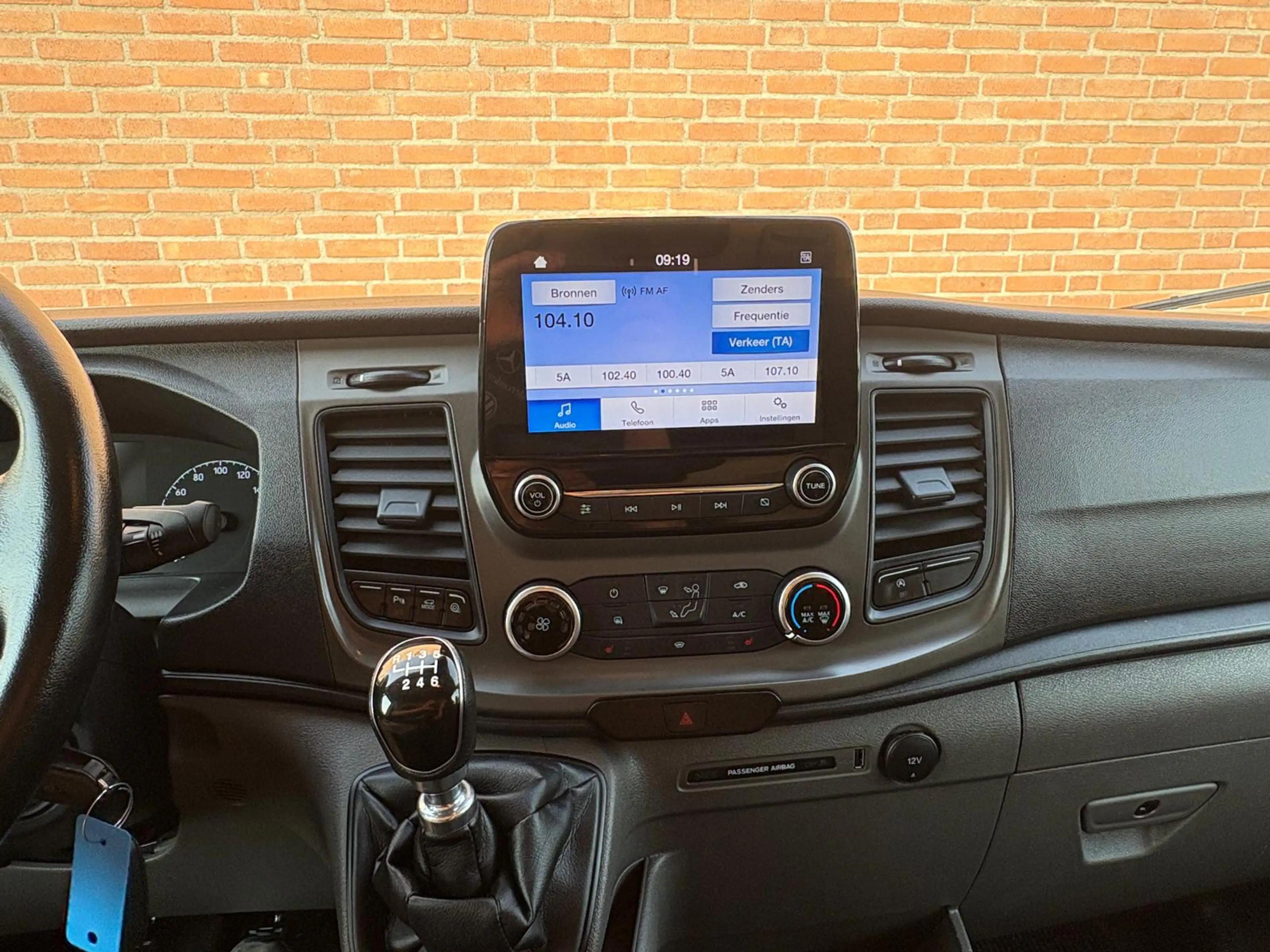Ford Transit 2.0TDCI 130PK L3H2 Cruisecontrol / Camera / Trekha — photo 19