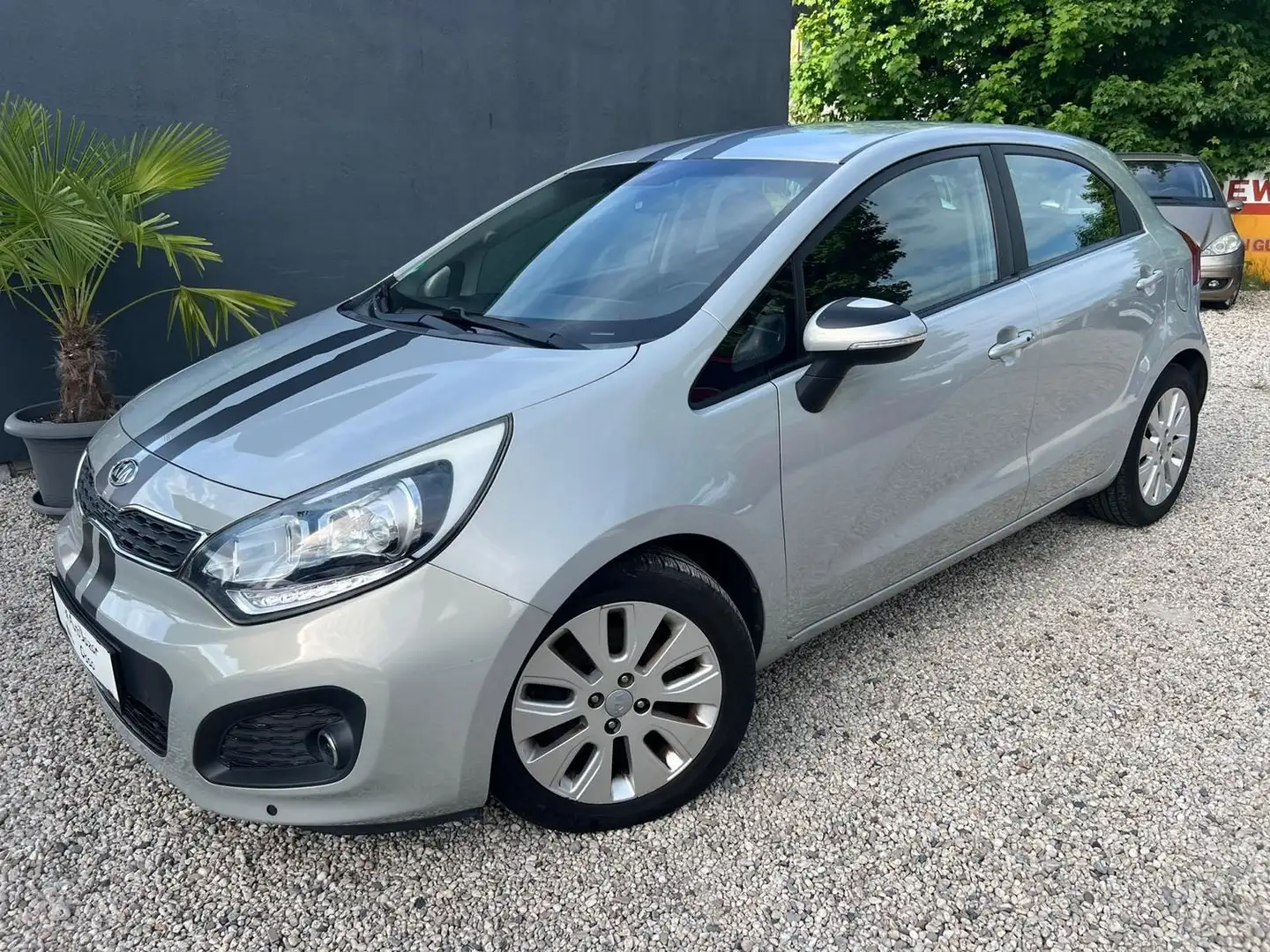 Kia Rio 1.4 CRDi Spirit Beige - 1