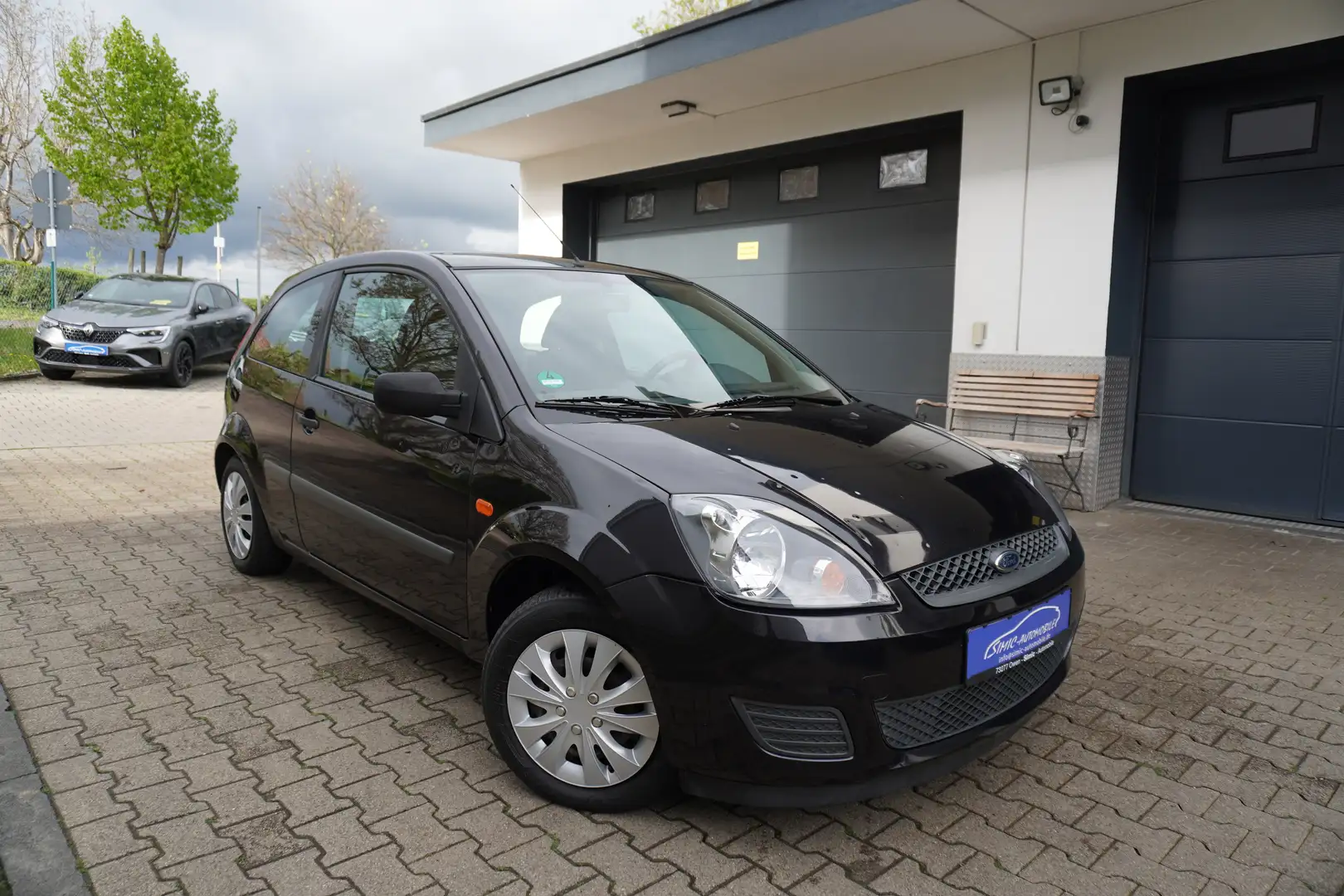 Ford Fiesta Fun X 1.3 KLIMA+SERVO+ZV+Org.100.Tkm Negro - 1