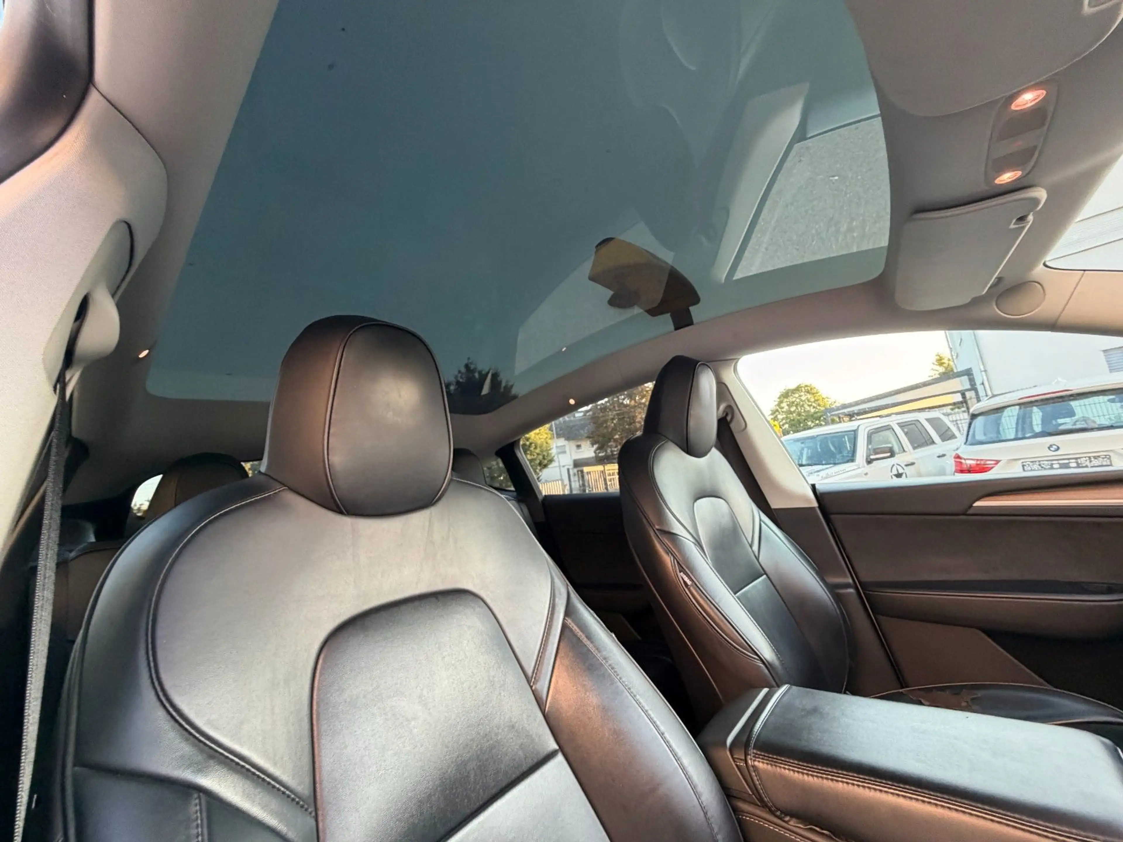 Tesla Model Y Long Range Dual AWD TAXI Mwst. — photo 10