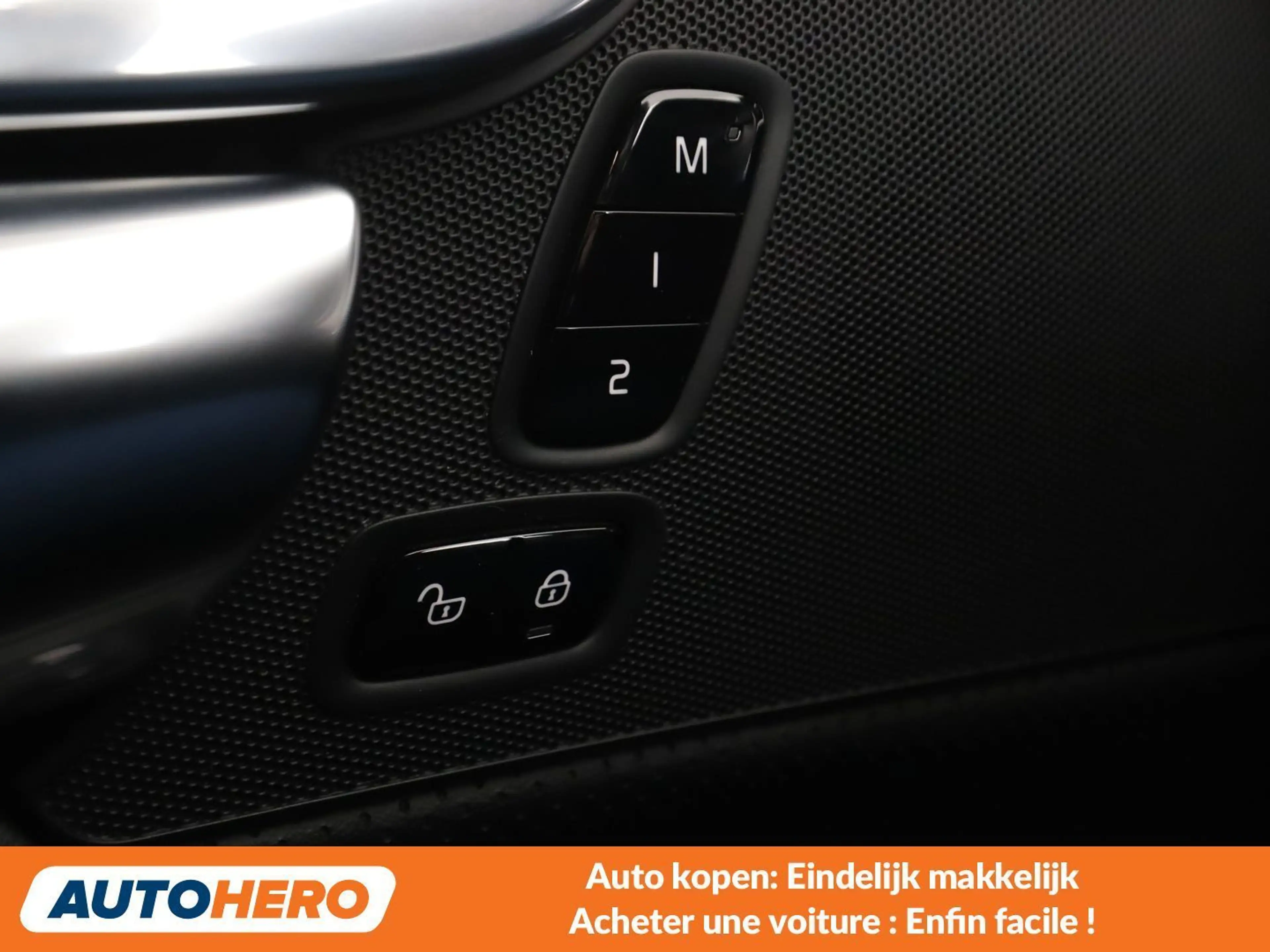 Volvo S90 2.0 T4 R-Design — photo 14