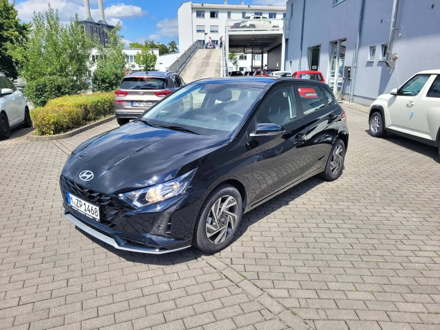 Hyundai i20 1.0 T-GDI Trend Navi, Keyless, Klimauto. Schwarz - 2