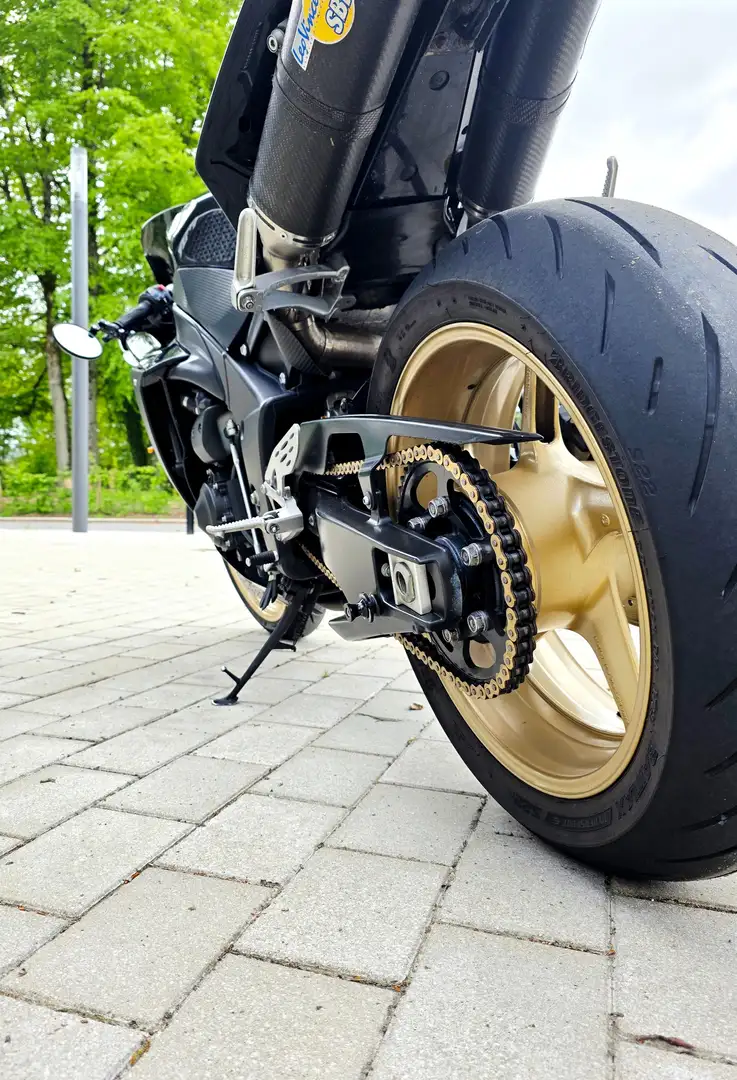 Yamaha YZF-R1 Schwarz - 2
